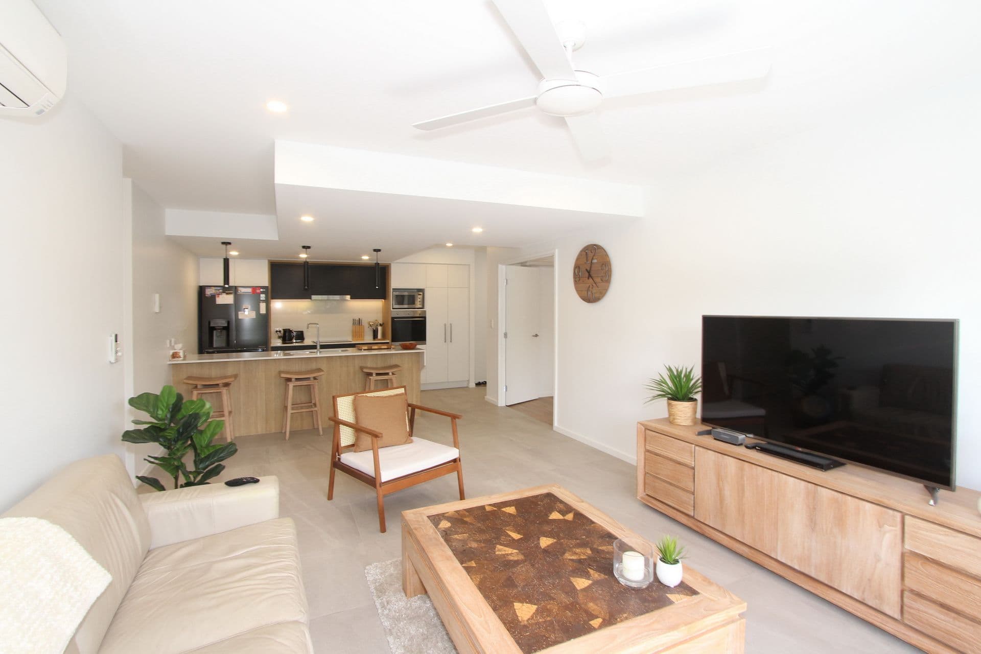 2/49 Duporth Avenue, Maroochydore, QLD, 4558, Maroochydore - Image 1