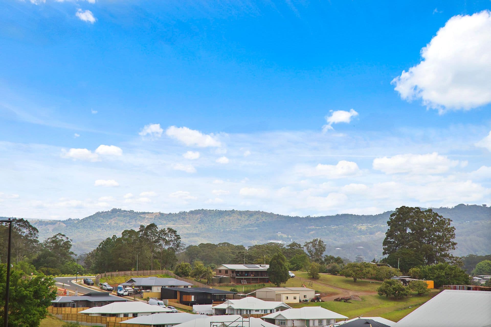 32 Skyline Circuit, Palmwoods, QLD, 4555, Palmwoods - Thumbnail 2