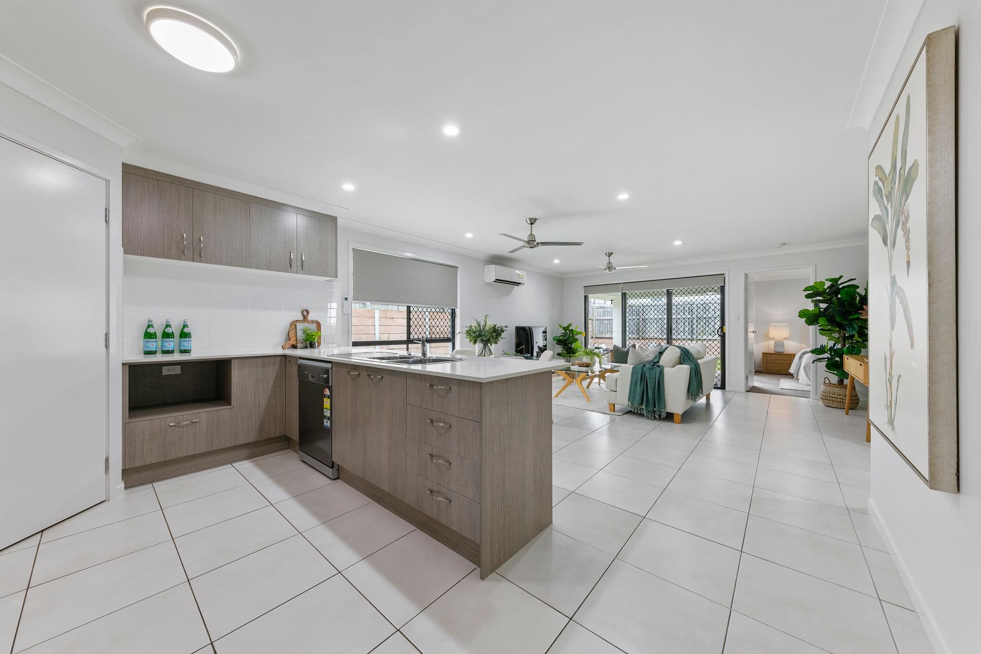 10 Majella Close, Peregian Springs, QLD, 4573, Peregian Springs - Thumbnail 2