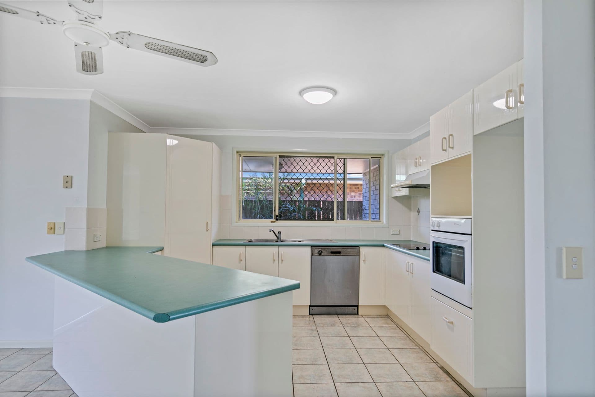 8 Bronte Court, Sippy Downs, QLD, 4556, Sippy Downs - Thumbnail 4