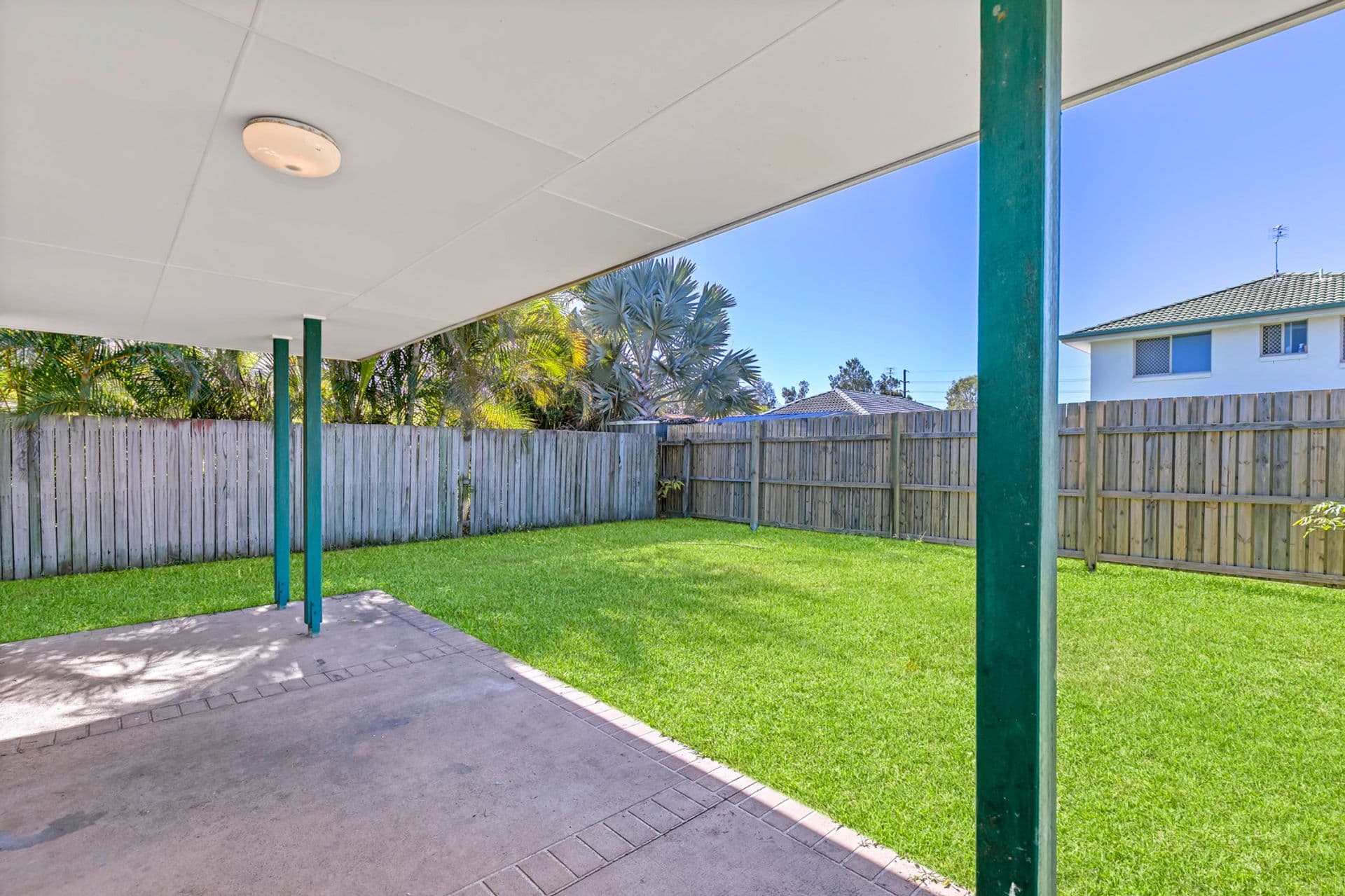 8 Bronte Court, Sippy Downs, QLD, 4556, Sippy Downs - Thumbnail 2