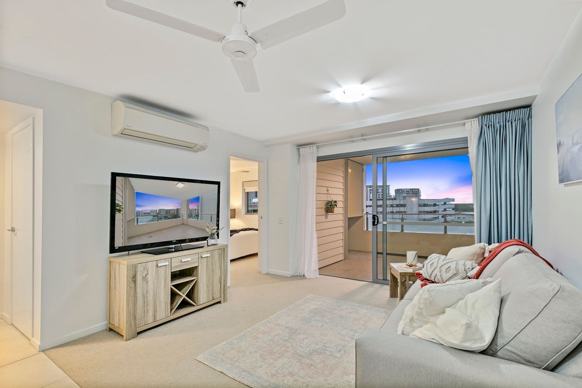 501/4 Maud Street, Maroochydore, QLD, 4558, Maroochydore - Thumbnail 3