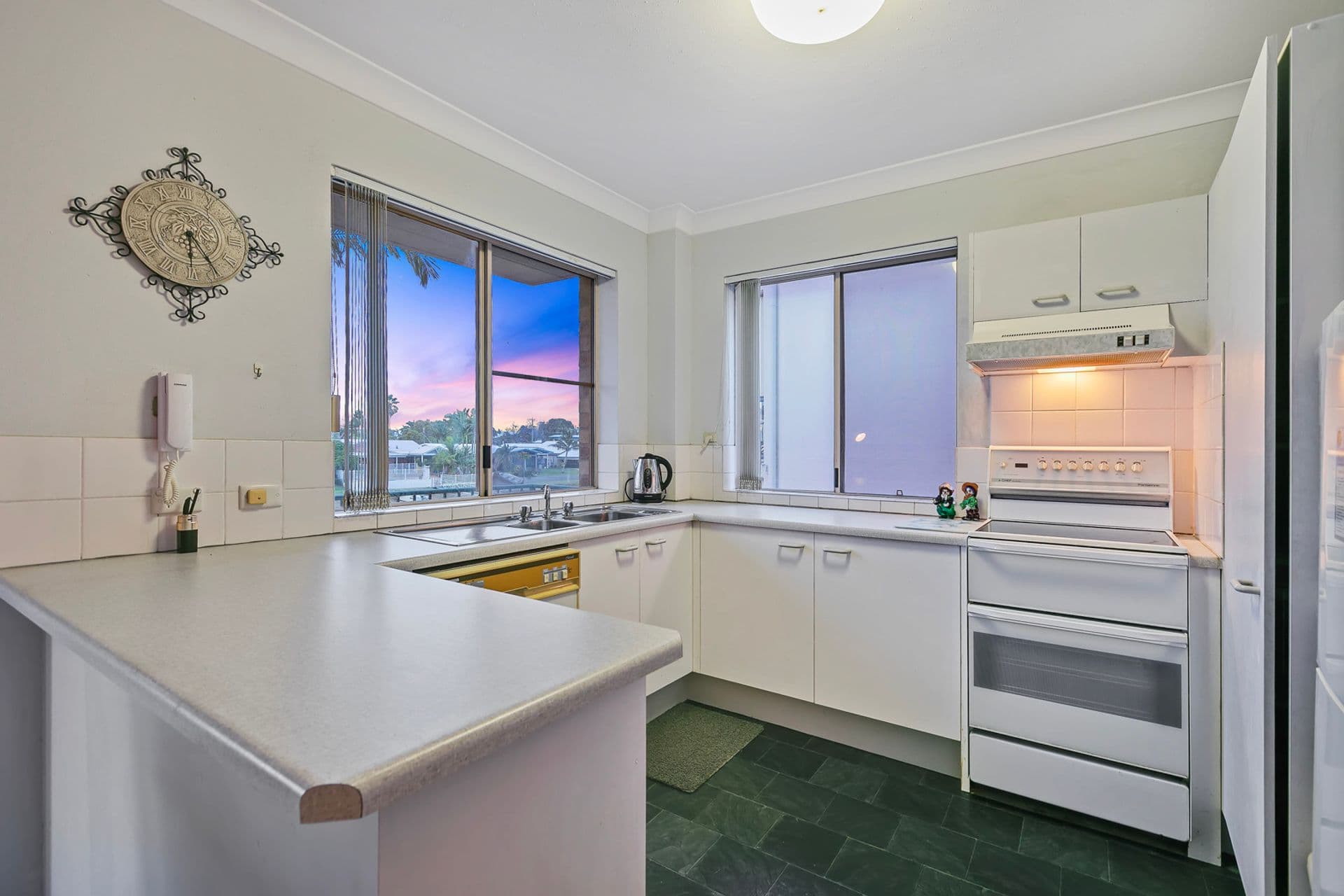 4/8 Broadmeadows Road, Maroochydore, QLD, 4558, Maroochydore - Thumbnail 7
