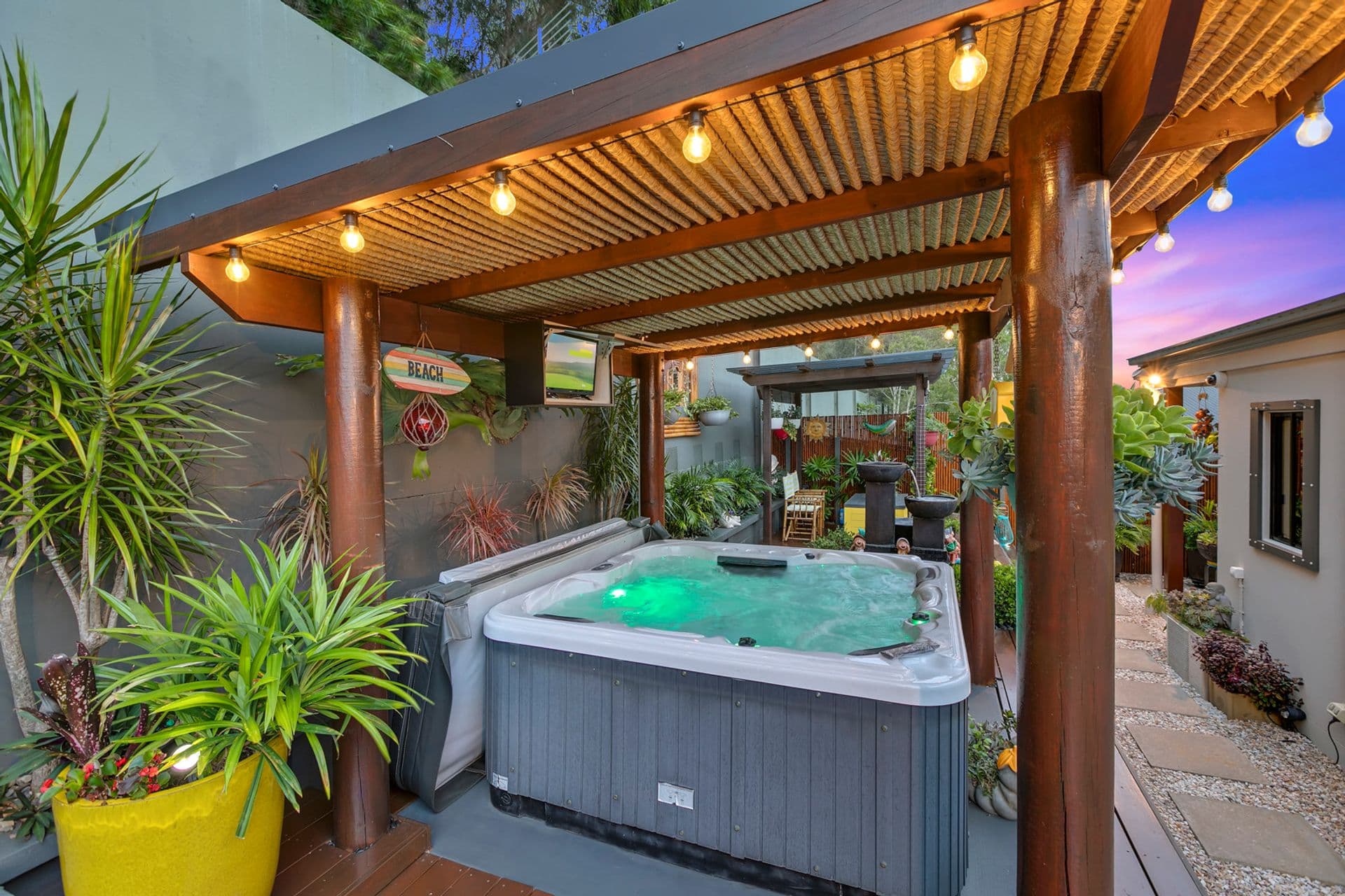16 Robur Crescent, Mountain Creek, QLD, 4557, Mountain Creek - Thumbnail 2
