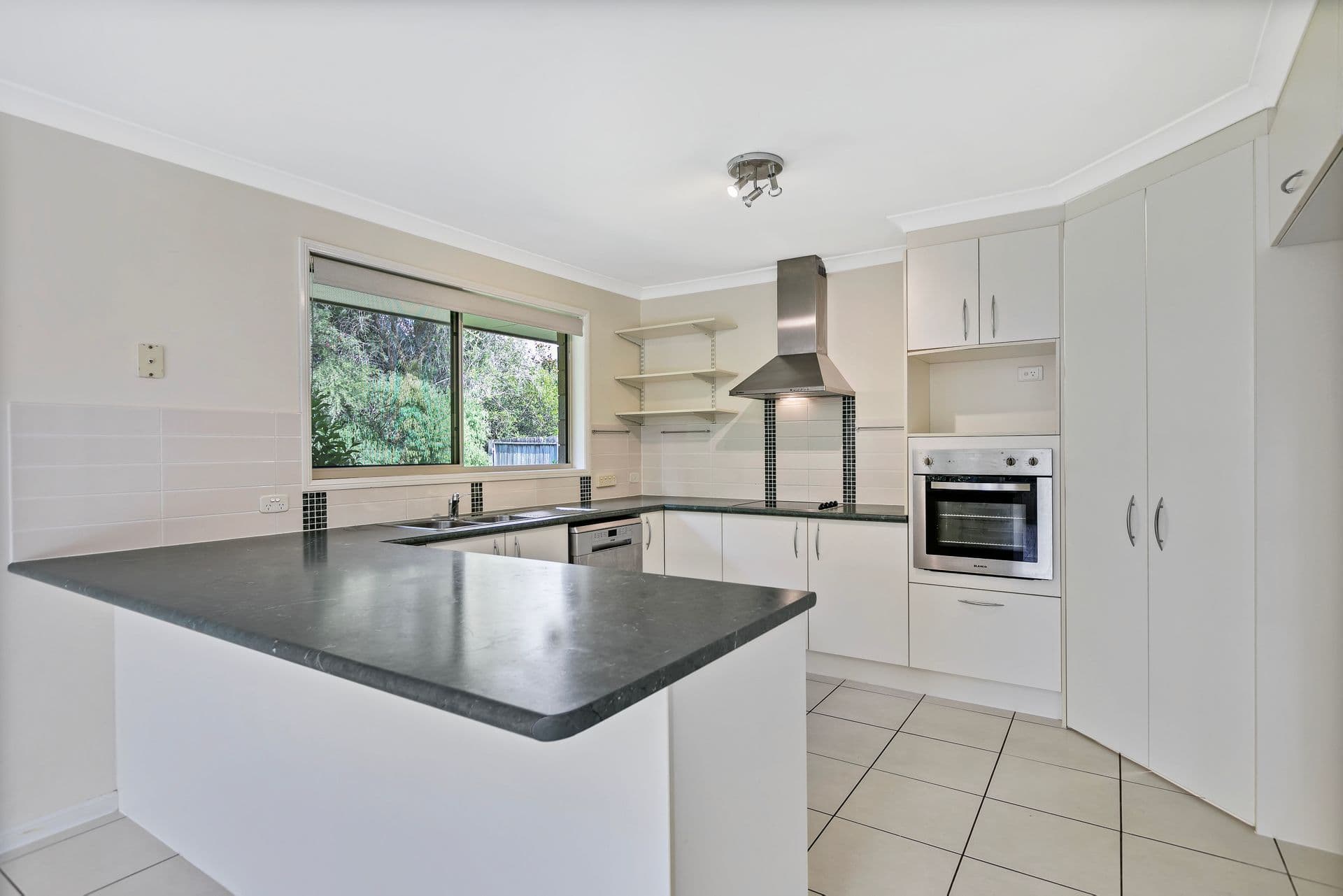 39 Endeavour Bark Drive, Glass House Mountains, QLD, 4518, Glass House Mountains - Thumbnail 7
