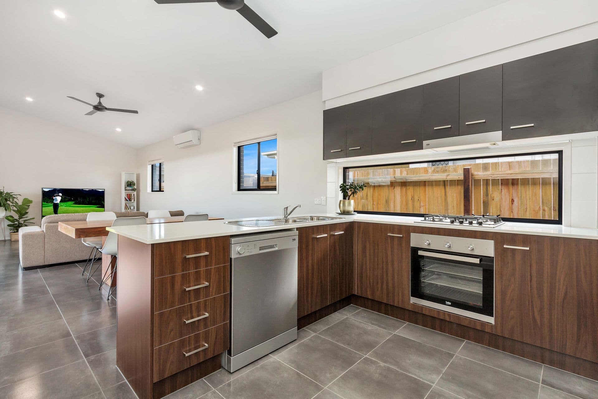 8 Rosseau Street, Baringa, QLD, 4551, Baringa - Thumbnail 3