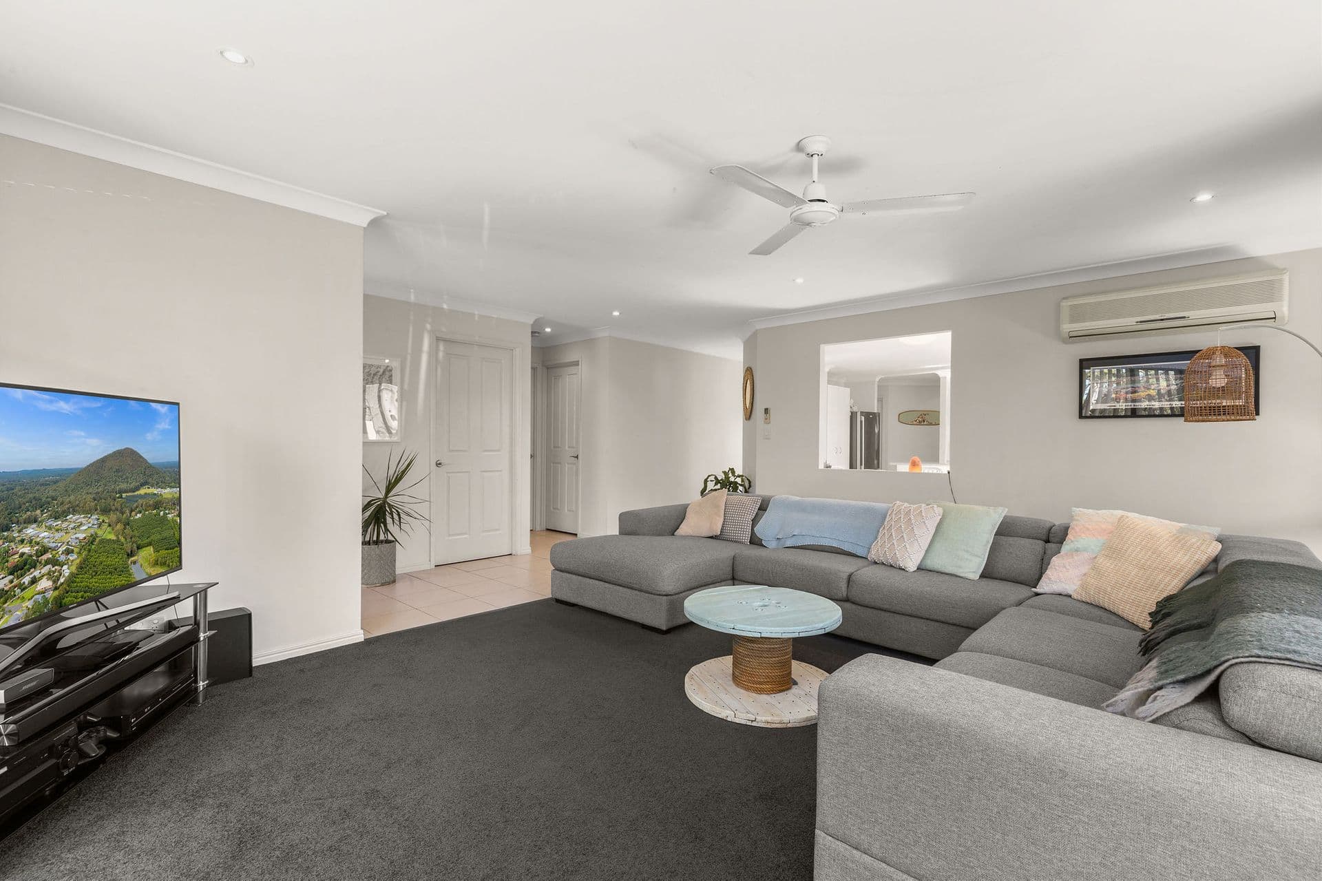37 Coochin Hills Drive, Beerwah, QLD, 4519, Beerwah - Thumbnail 4