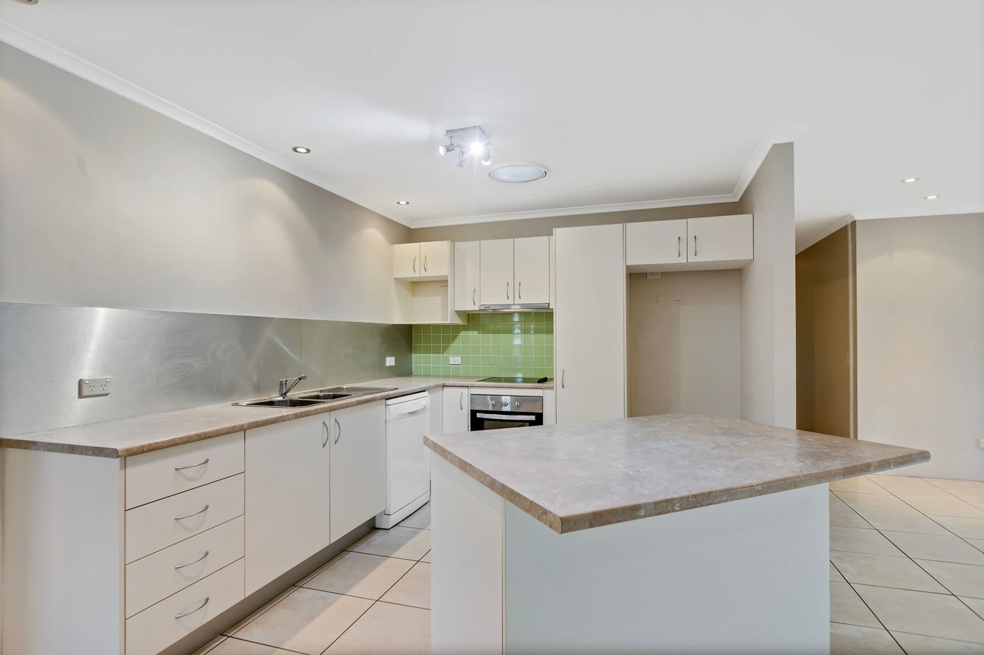 42 Buna Street, Maroochydore, QLD, 4558, Maroochydore - Thumbnail 8