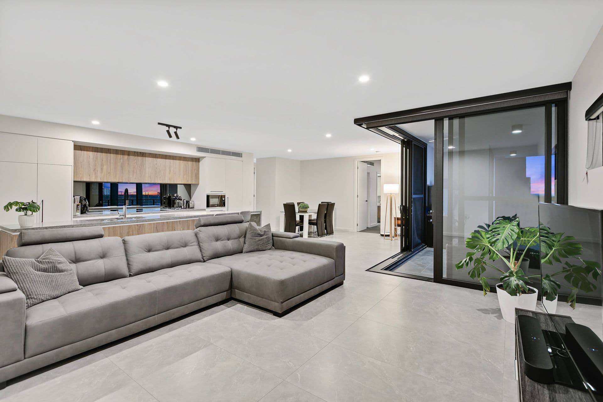 2605/100 Duporth Avenue, Maroochydore, QLD, 4558, Maroochydore - Thumbnail 2