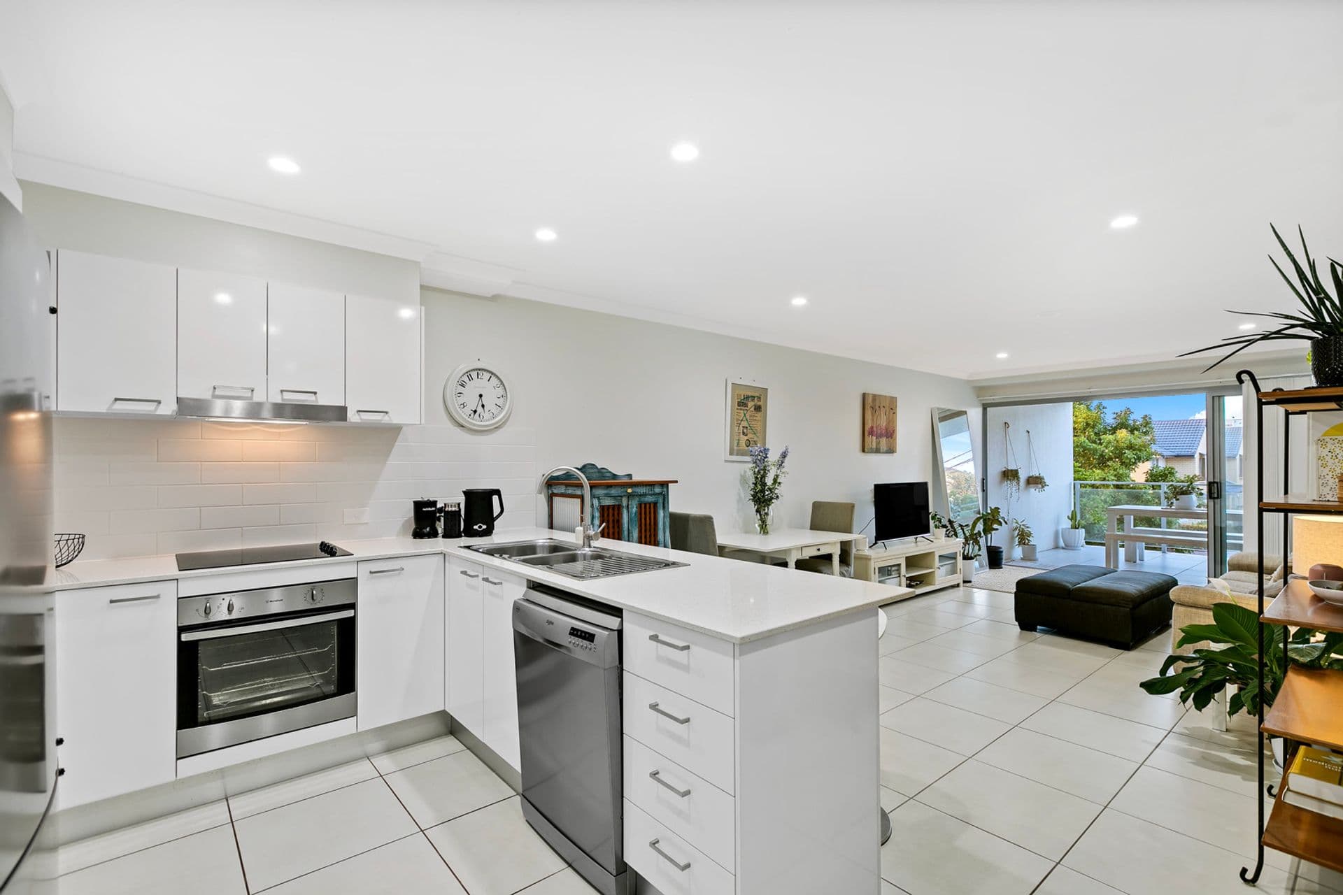 4/57 Kingsford Smith Parade, Maroochydore, QLD, 4558, Maroochydore - Thumbnail 3