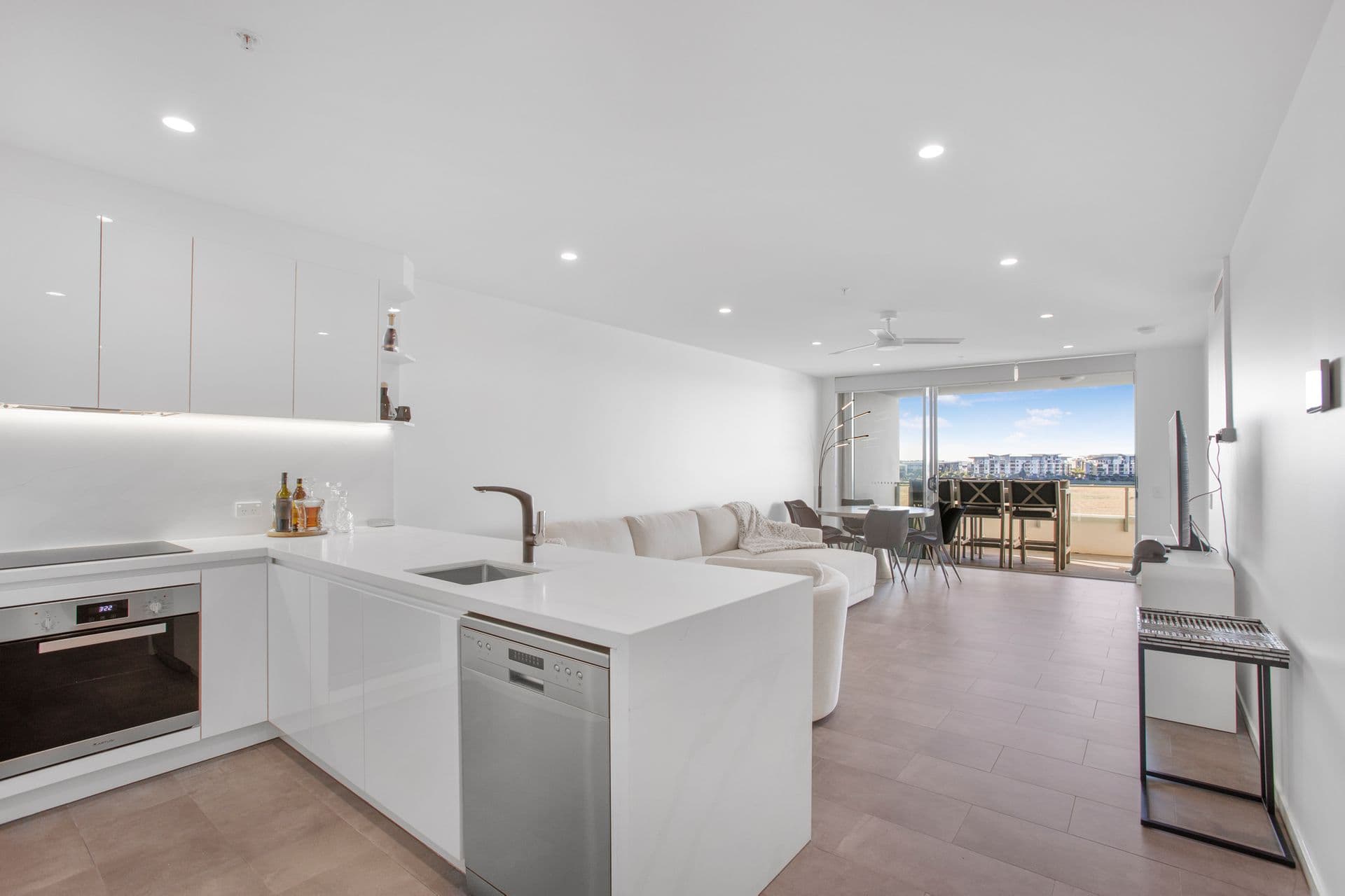 405/1 Waterside Retreat, Birtinya, QLD, 4575, Birtinya - Thumbnail 7