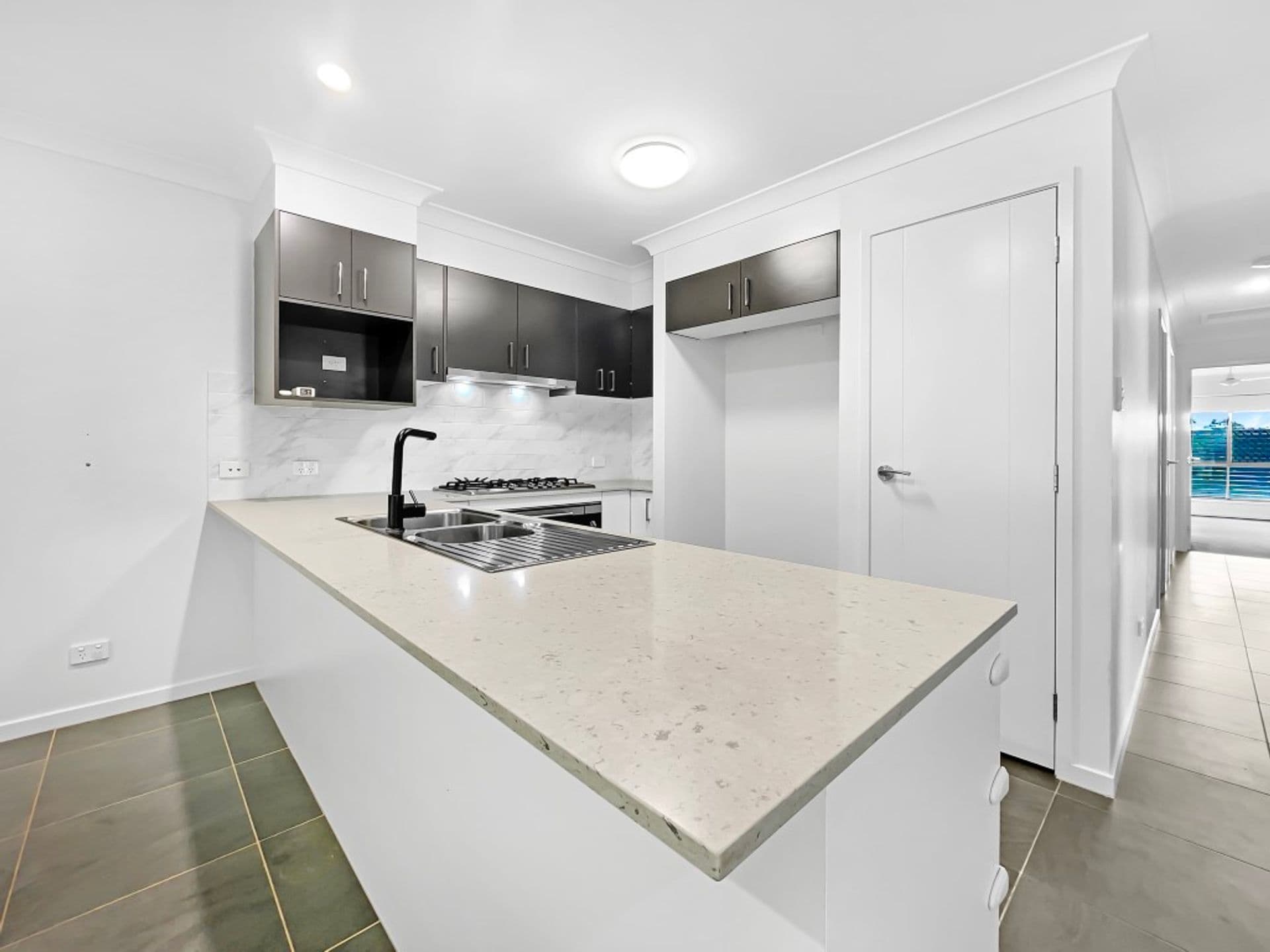 1 And 2/7 Bronzewing Place, Glass House Mountains, QLD, 4518, Glass House Mountains - Thumbnail 5