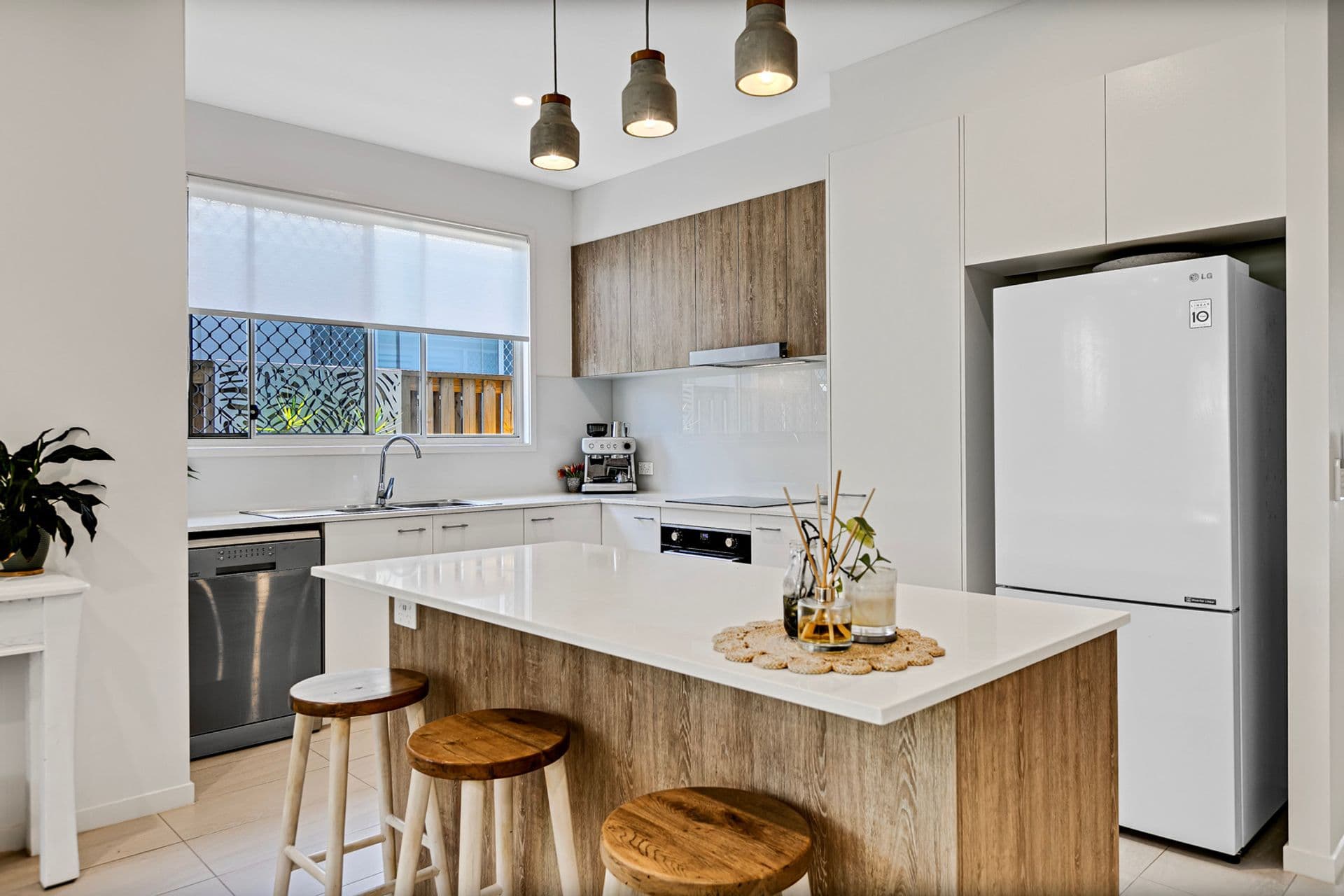 219 Tide Avenue, Maroochydore, QLD, 4558, Maroochydore - Thumbnail 4