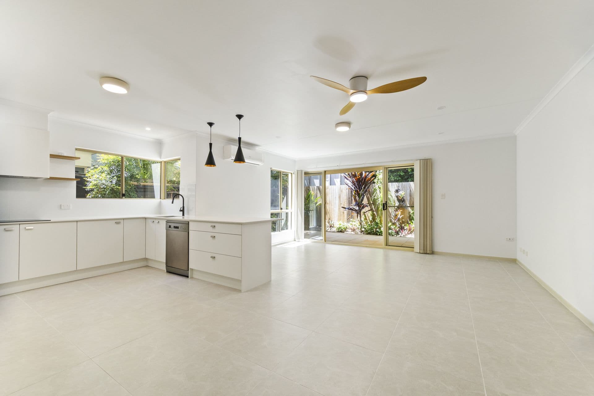 92 Duporth Ave, Maroochydore, QLD, 4558, Alexandra Headland - Thumbnail 4