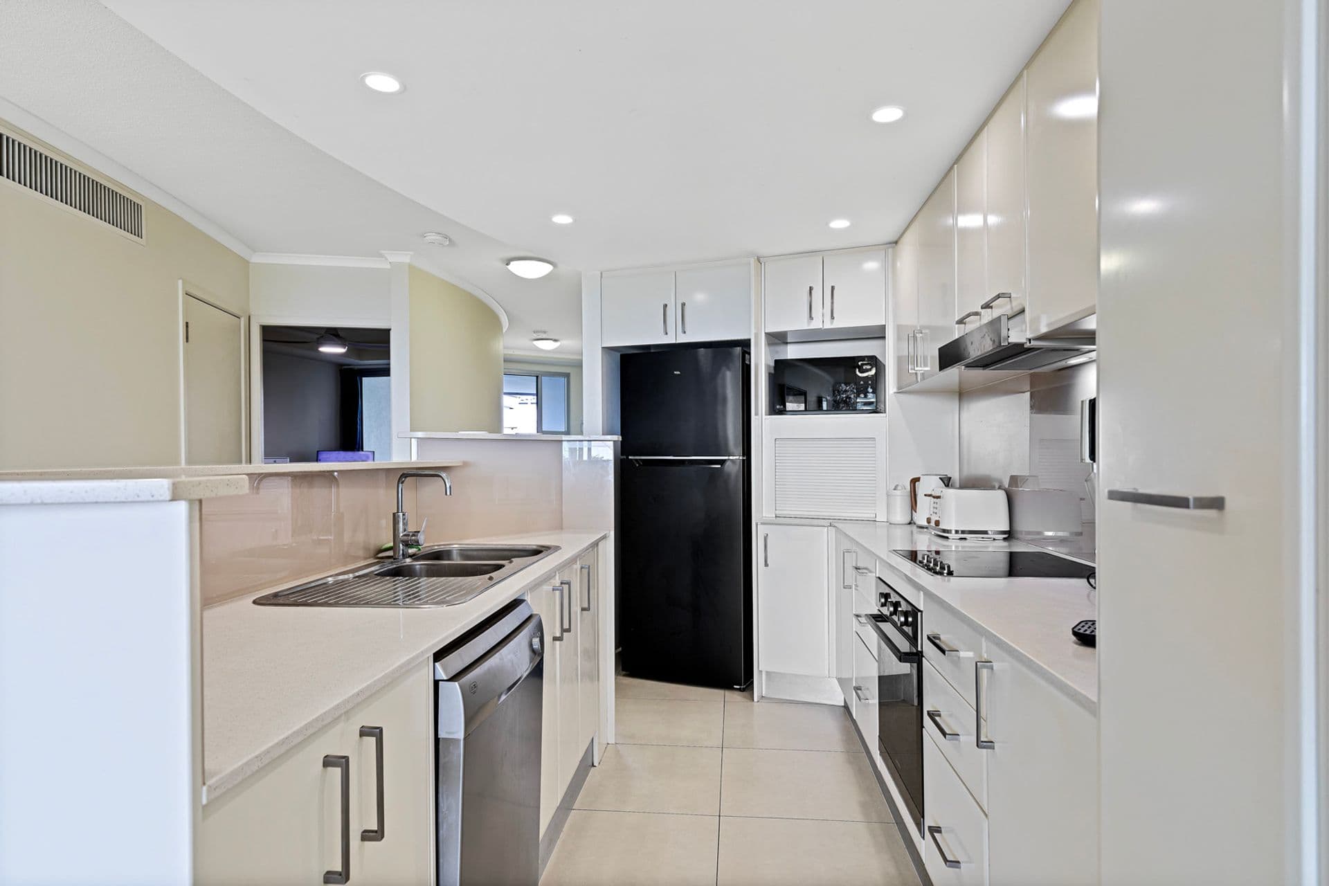 306/42 Queen Street, Kings Beach, QLD, 4551, Kings Beach - Thumbnail 4
