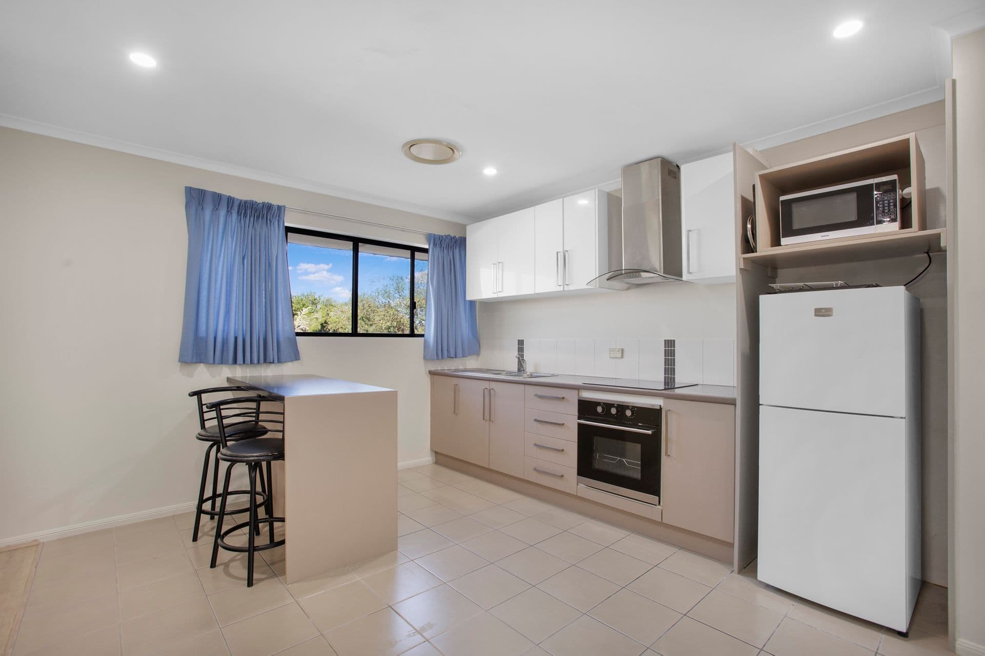 4/70 Nicklin Way, Parrearra, QLD, 4575, Parrearra - Thumbnail 2