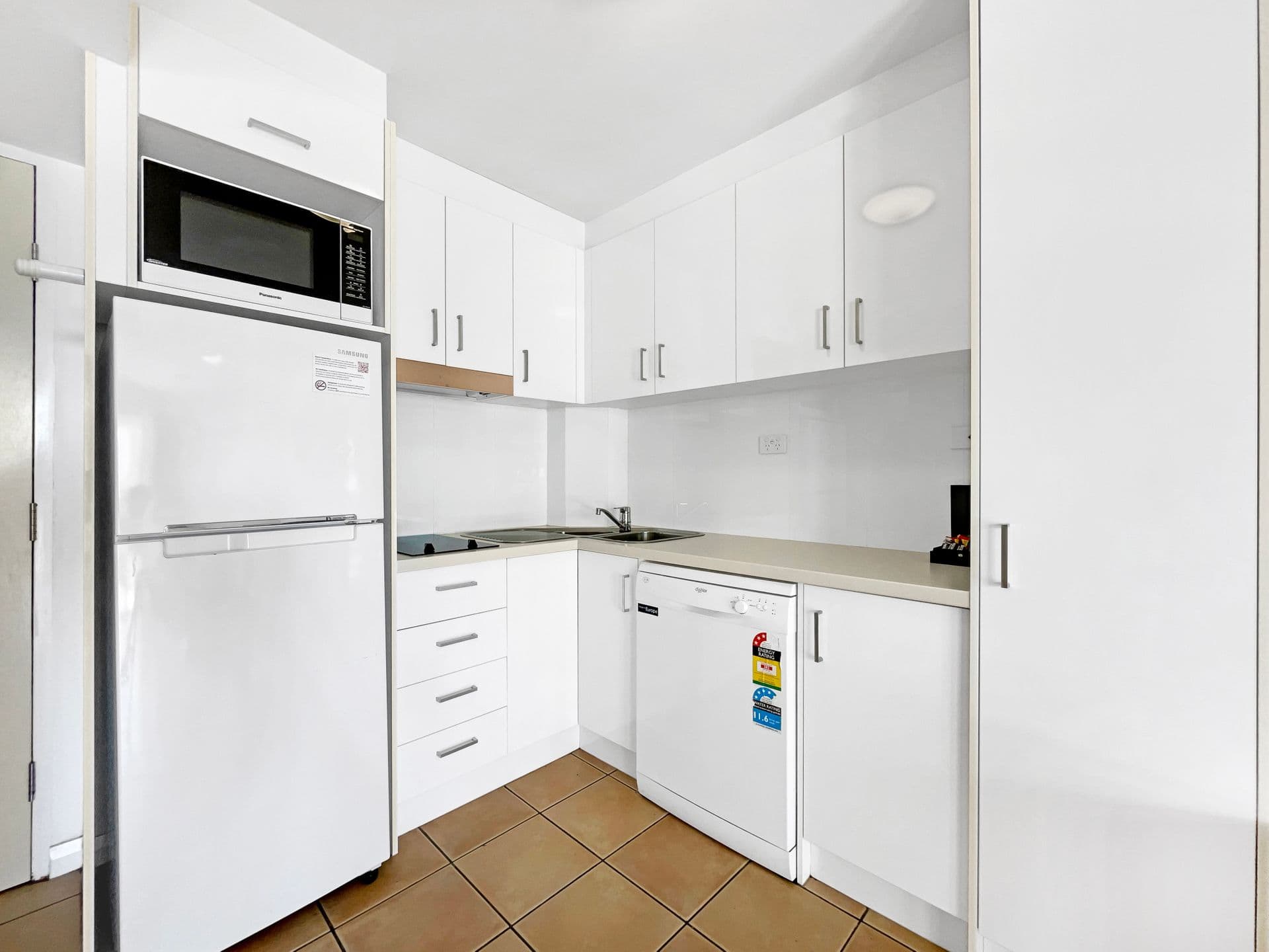 407/180 Alexandra Parade, Alexandra Headland, QLD, 4572, Alexandra Headland - Thumbnail 2