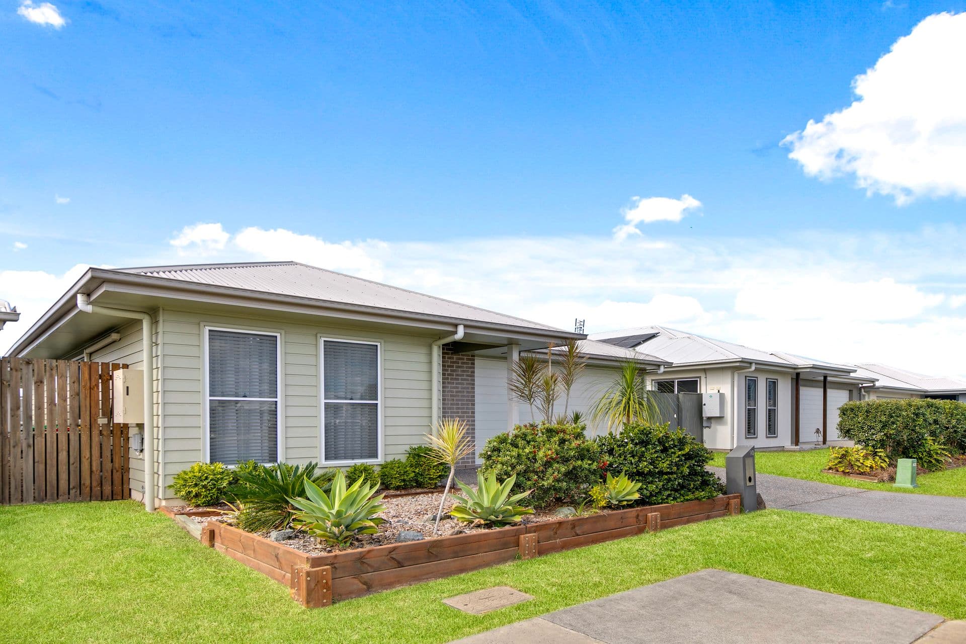 90 Archibald Crescent, Nirimba, QLD, 4551, Bells Creek - Thumbnail 2