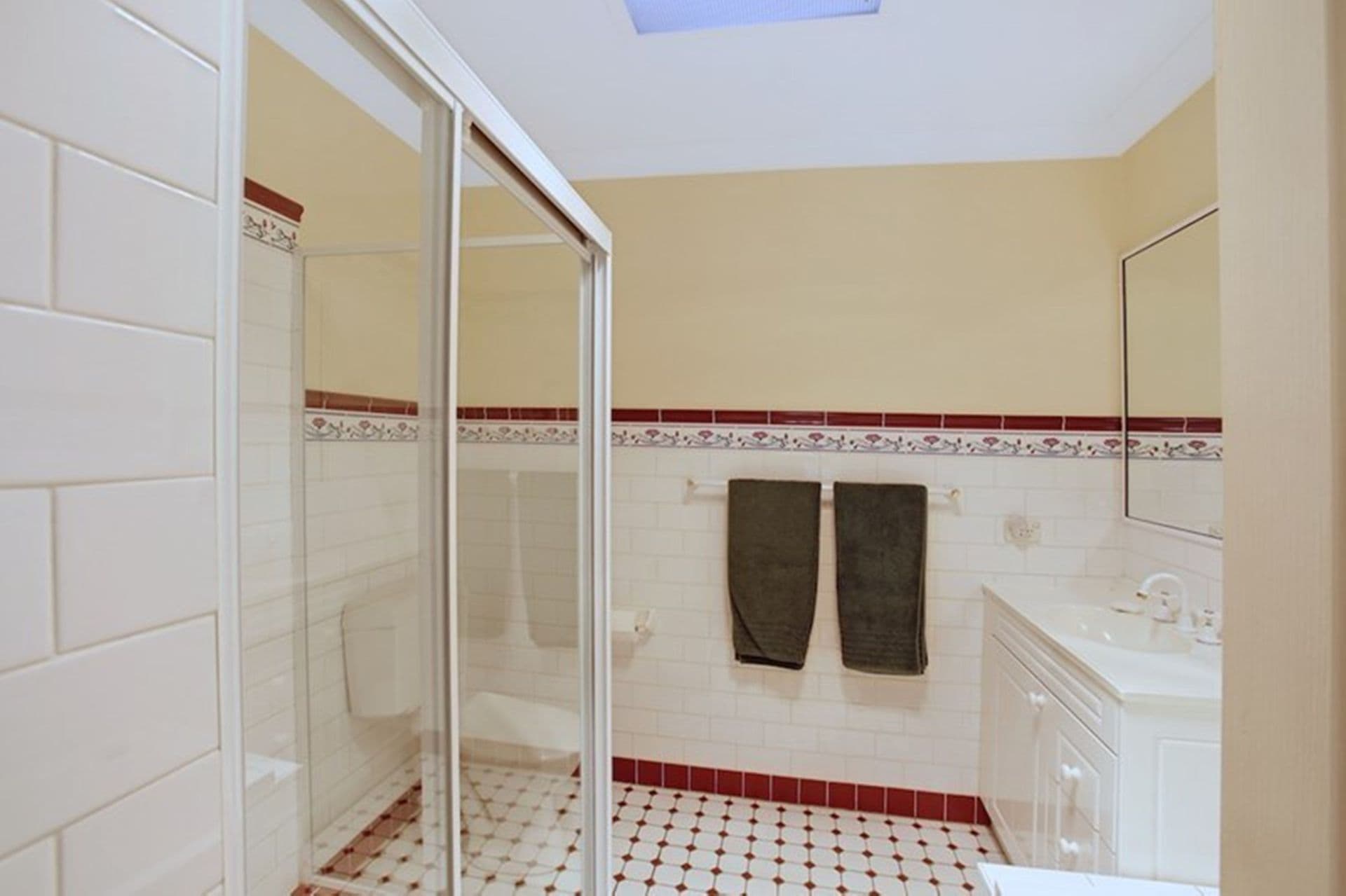 14 Dunrossil Avenue Casula NSW 2170, Casula, NSW, 2170, Casula - Thumbnail 3