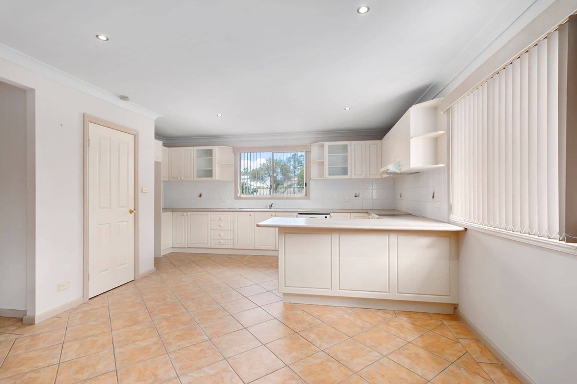 14 Dunrossil Avenue Casula NSW 2170, Casula, NSW, 2170, Casula - Thumbnail 2