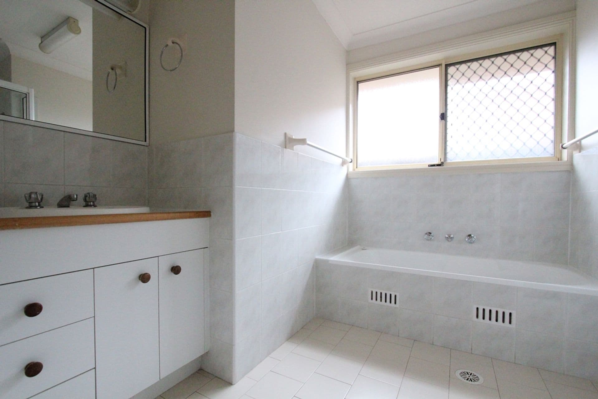 5/19 Booree Court, Wattle Grove, NSW, 2173, Wattle Grove - Thumbnail 5