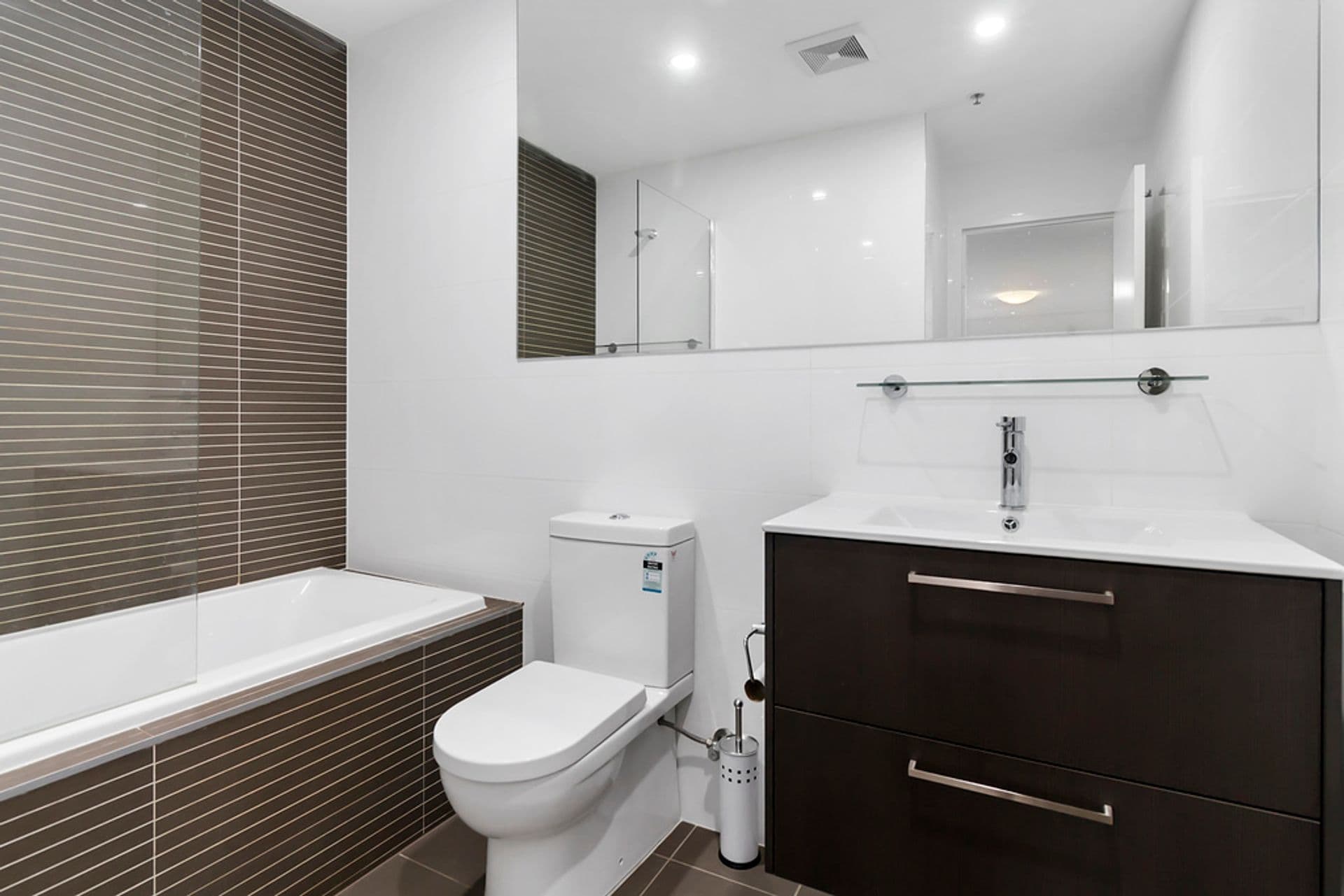 127/2 Browne Parade, Liverpool, NSW, 2170, Liverpool - Thumbnail 3