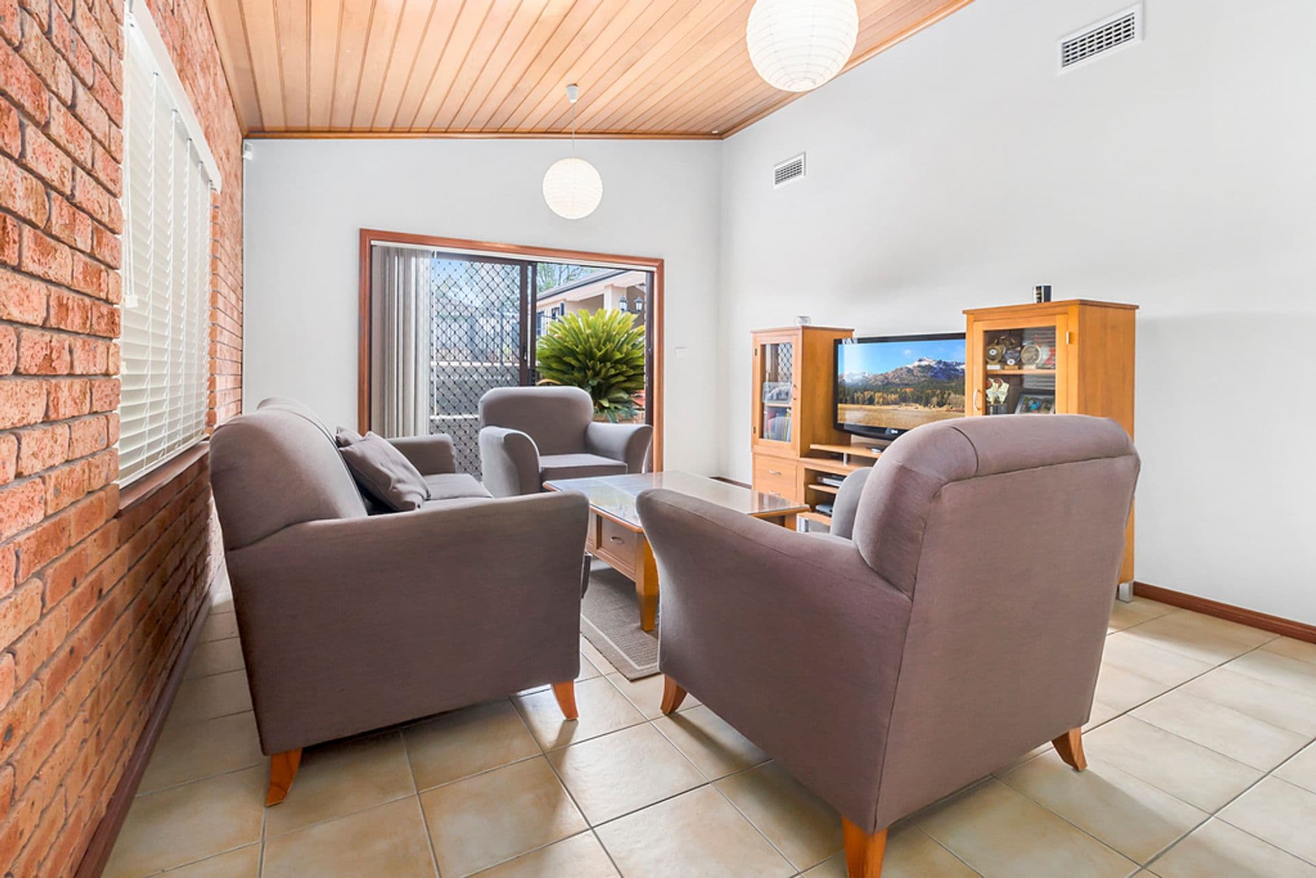 32  Province Street, Abbotsbury, NSW, 2176, Abbotsbury - Thumbnail 5