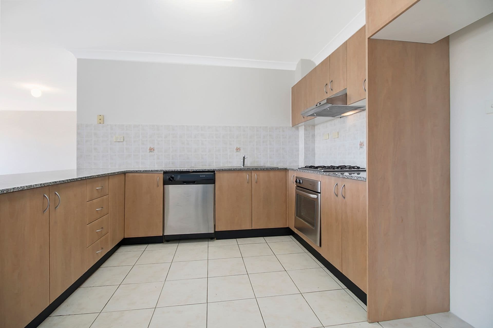 15/8-10 Bigge Street, Liverpool, NSW, 2170, Liverpool - Thumbnail 4