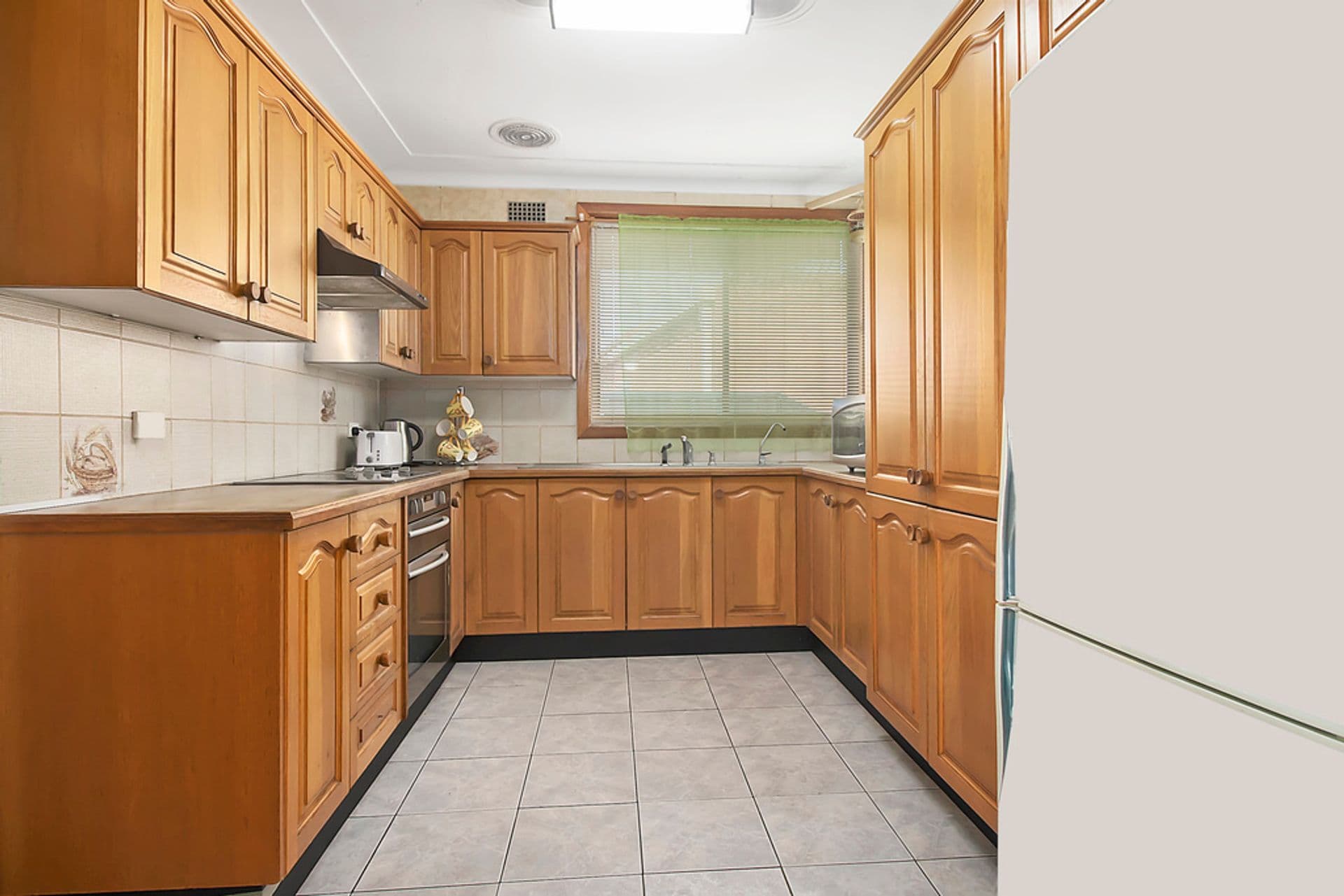 20 Rowe Ave, Lurnea, NSW, 2170, Lurnea - Thumbnail 2