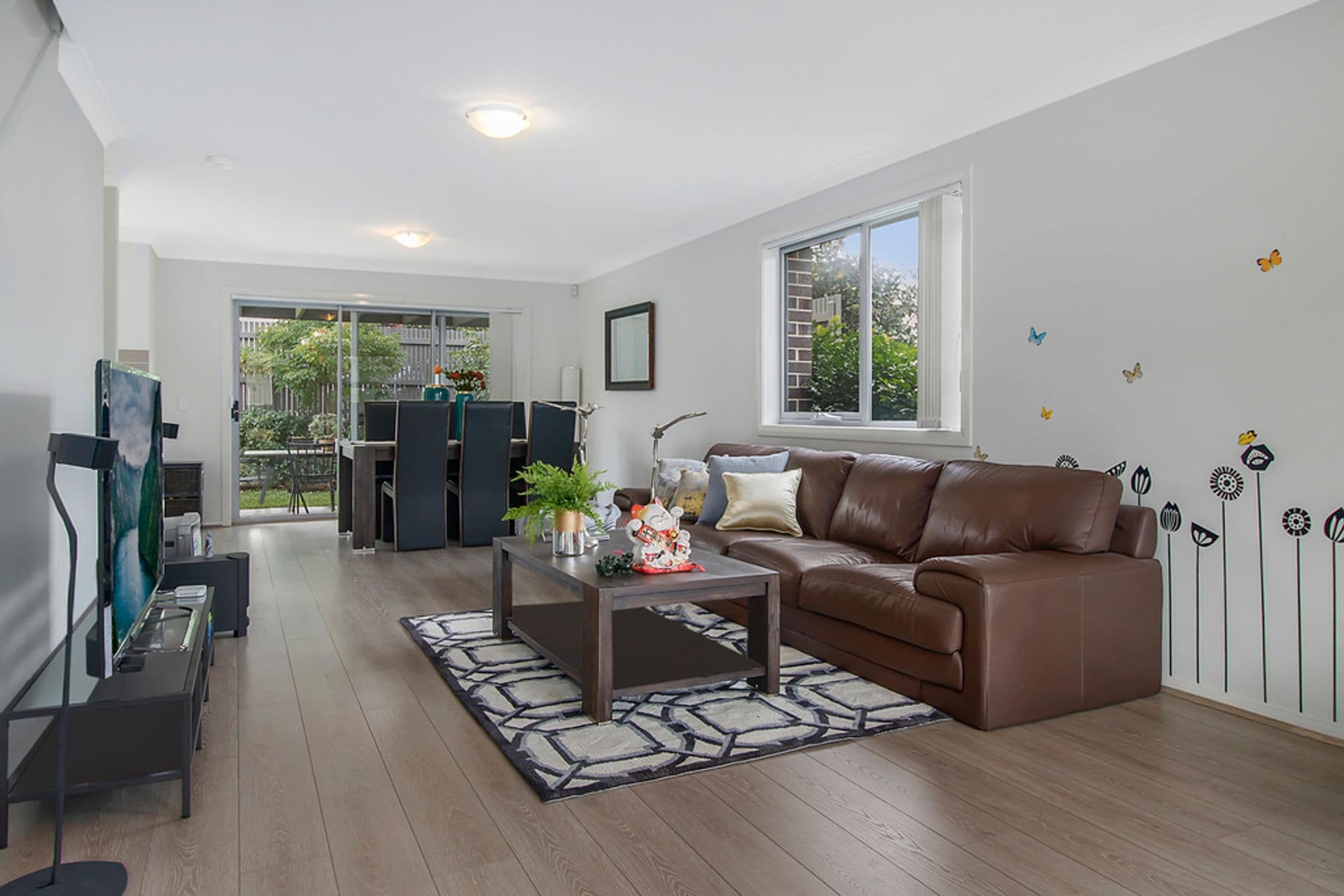2 Sovereign Circuit, Glenfield, NSW, 2167, Glenfield - Thumbnail 2