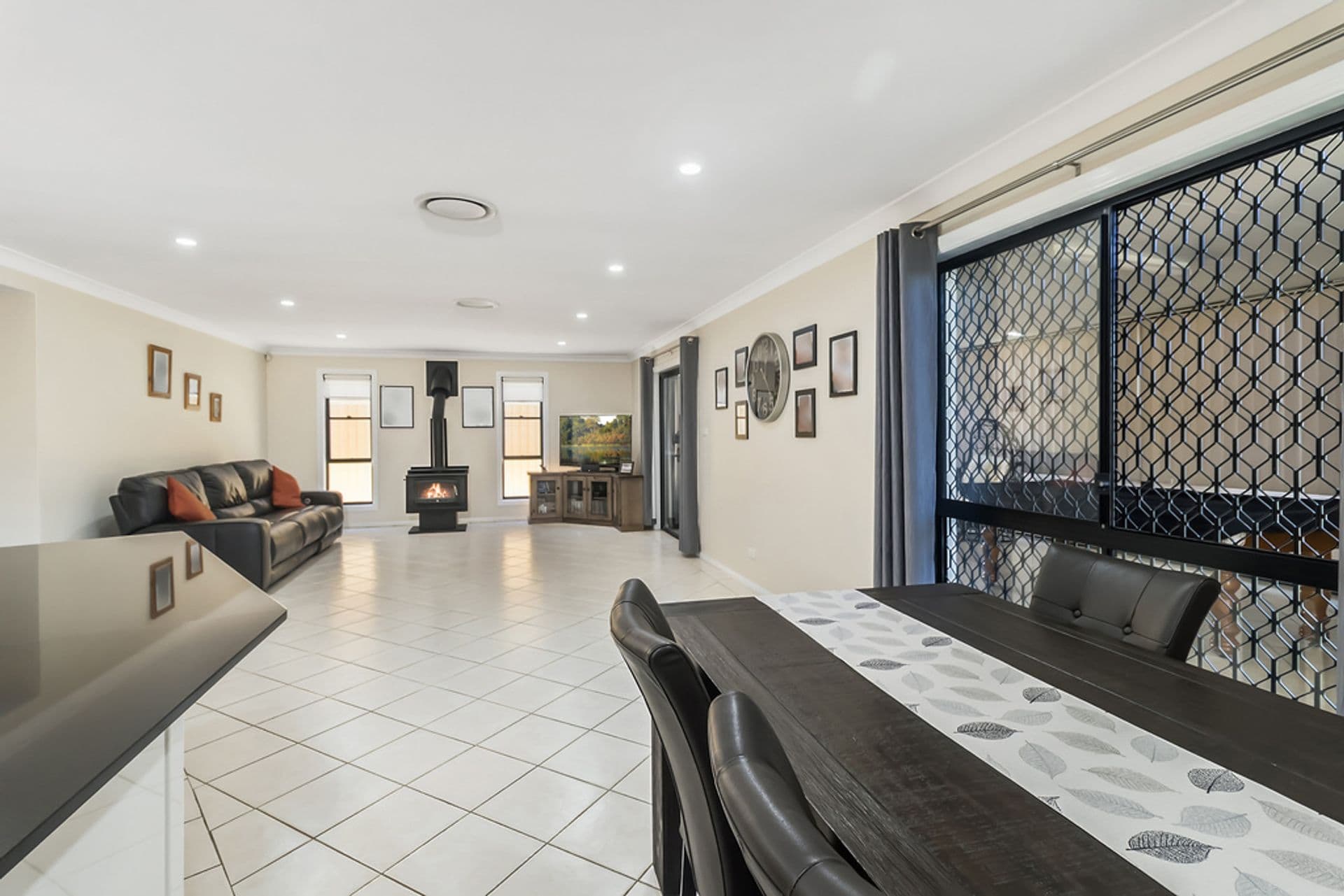32  Bottlebrush Ave, Casula, NSW, 2170, Casula - Thumbnail 2