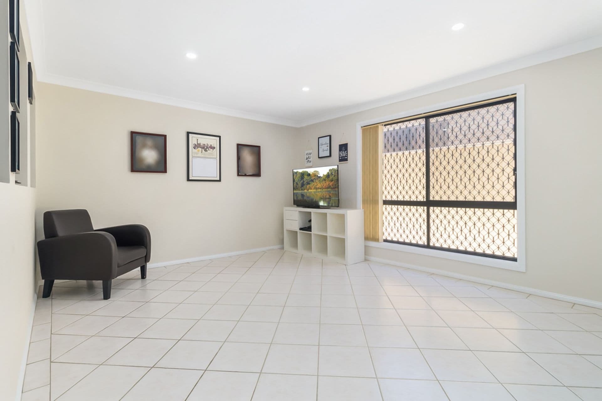 32  Bottlebrush Ave, Casula, NSW, 2170, Casula - Thumbnail 3