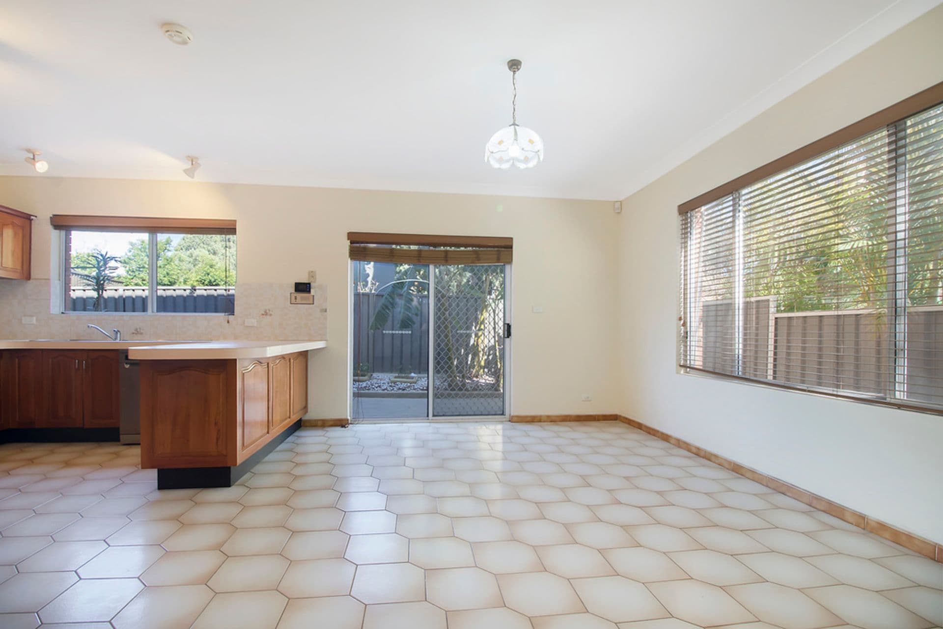 10 Randwick Close, Casula, NSW, 2170, Casula - Thumbnail 5