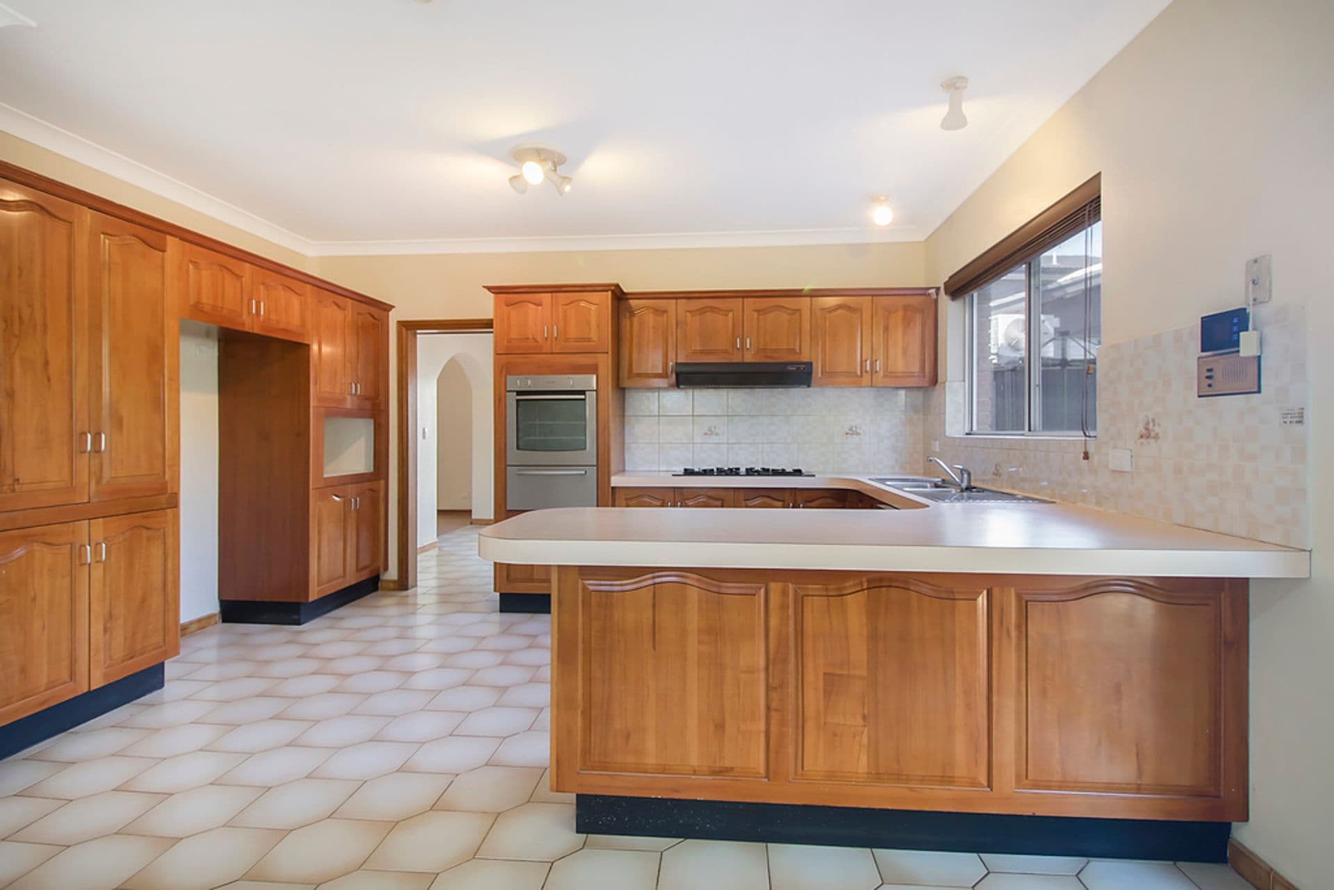 10 Randwick Close, Casula, NSW, 2170, Casula - Thumbnail 4