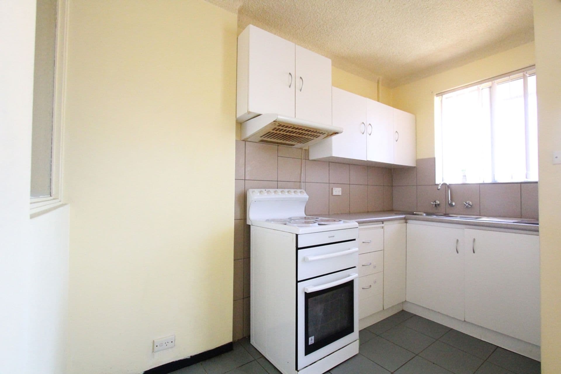 12/94-100 Bigge Street, Liverpool, NSW, 2170, Liverpool - Thumbnail 2