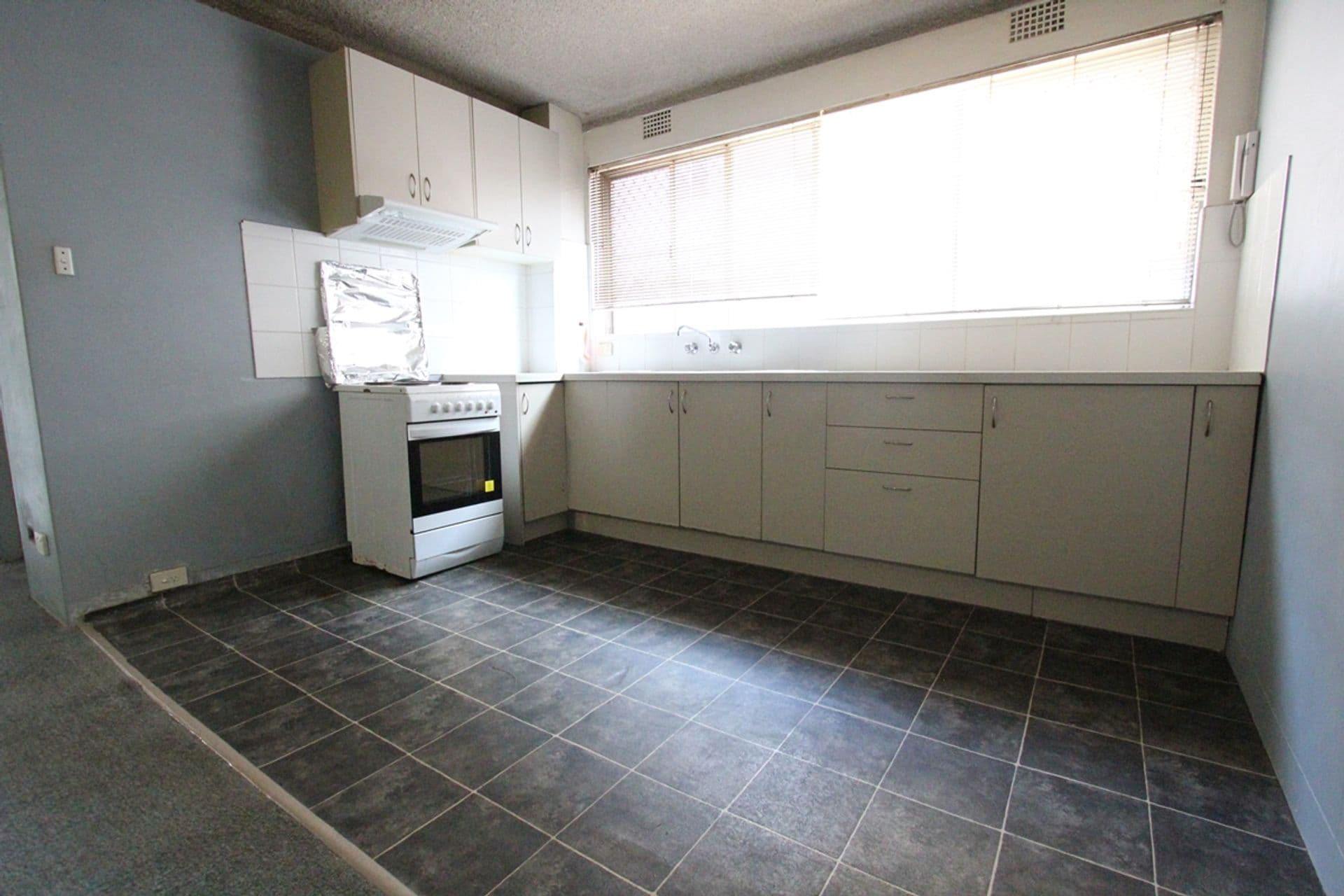 2/39 Nagle Street, Liverpool, NSW, 2170, Liverpool - Thumbnail 3