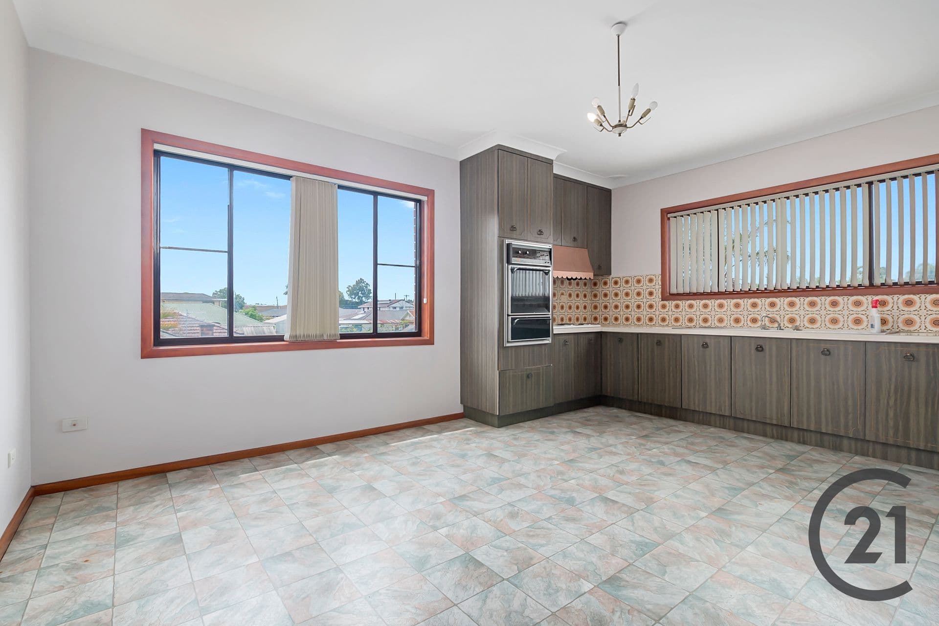 28 Ives Street, Kirwan, QLD, 4817, Kirwan - Thumbnail 2