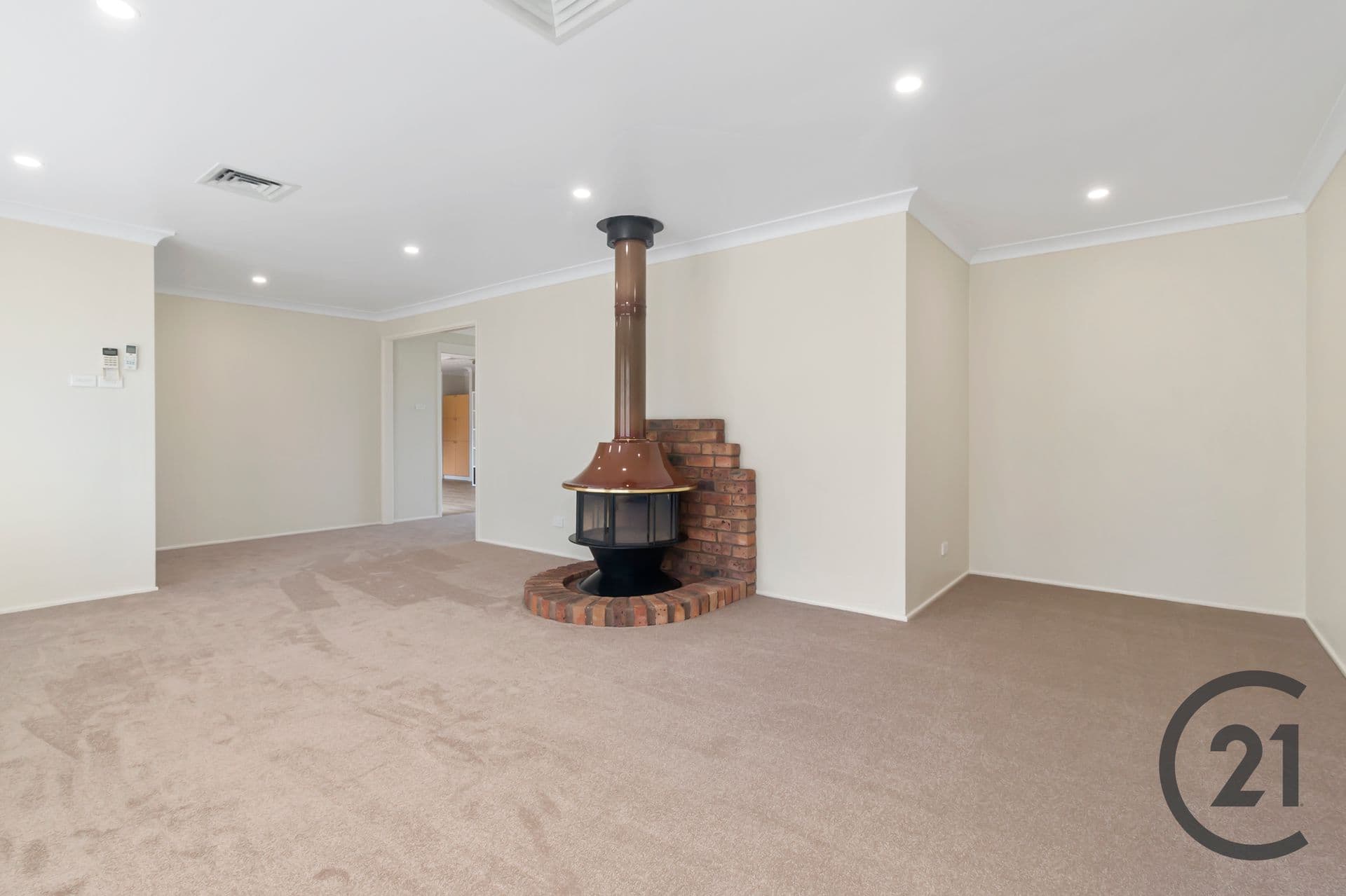 37 Charlton Avenue, Chipping Norton, NSW, 2170, Chipping Norton - Thumbnail 2