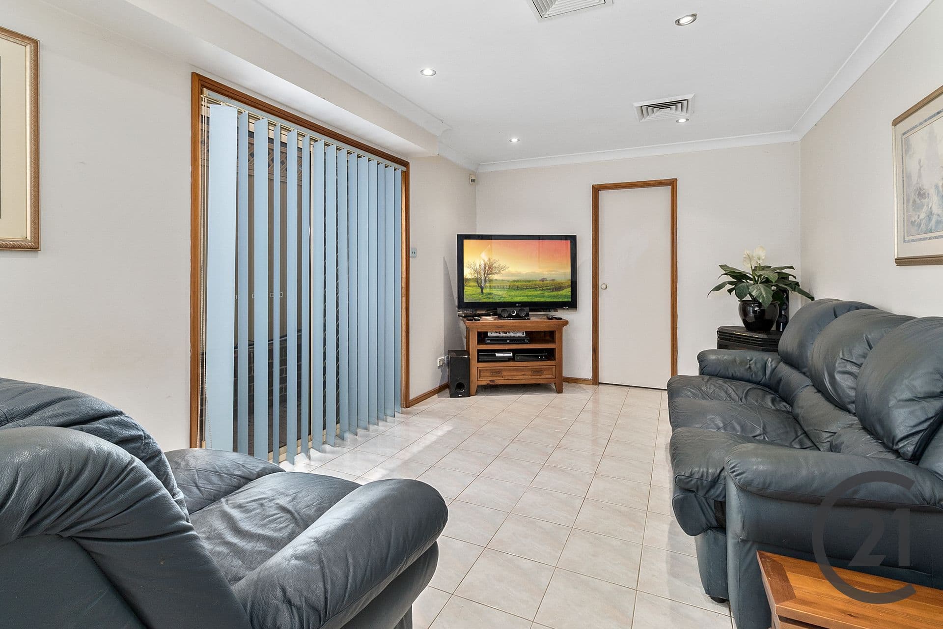 838 Henry Lawson Drive, Picnic Point, NSW, 2213, Picnic Point - Thumbnail 8