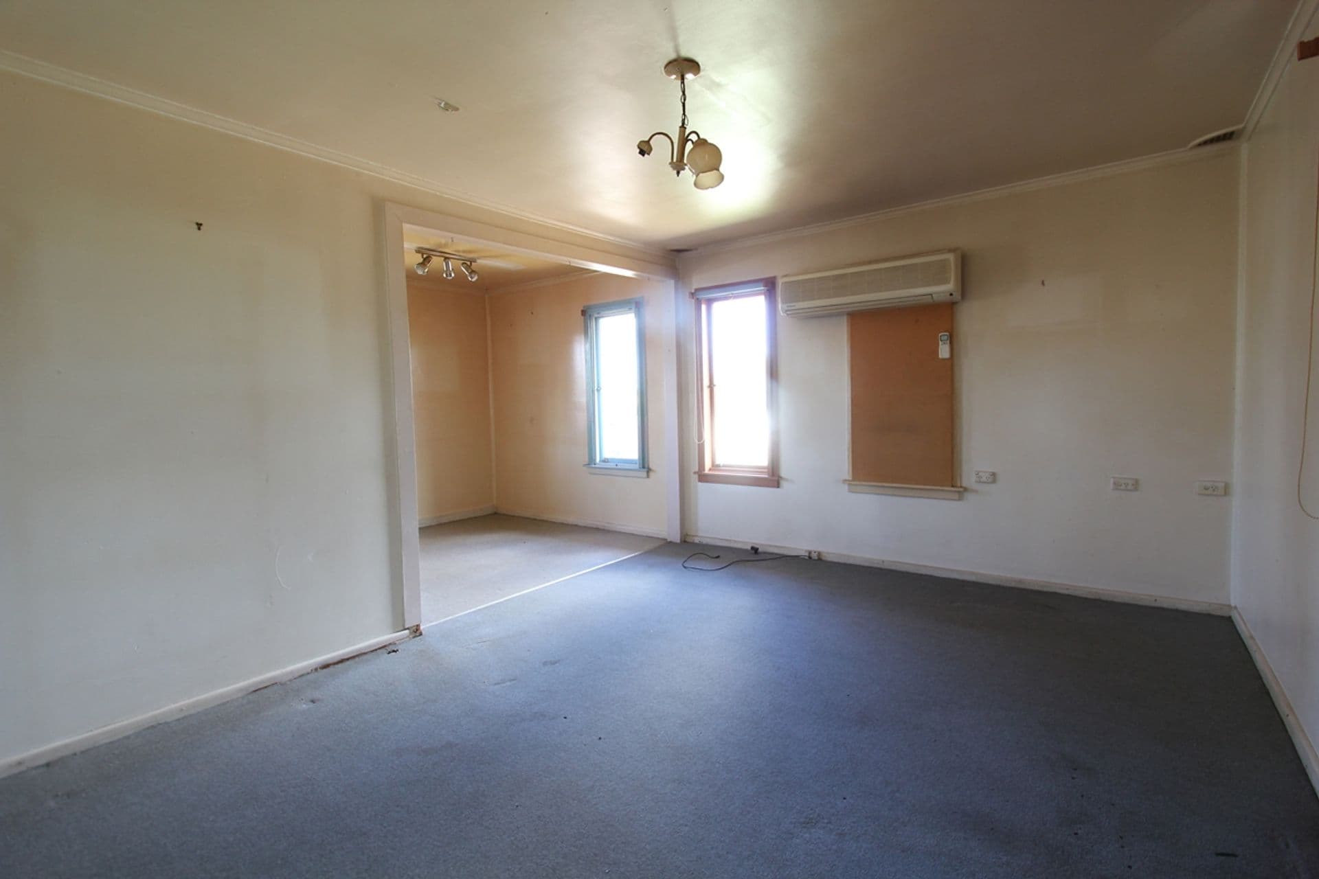 10 Bungulla Street, Sadleir, NSW, 2168, Sadleir - Thumbnail 2