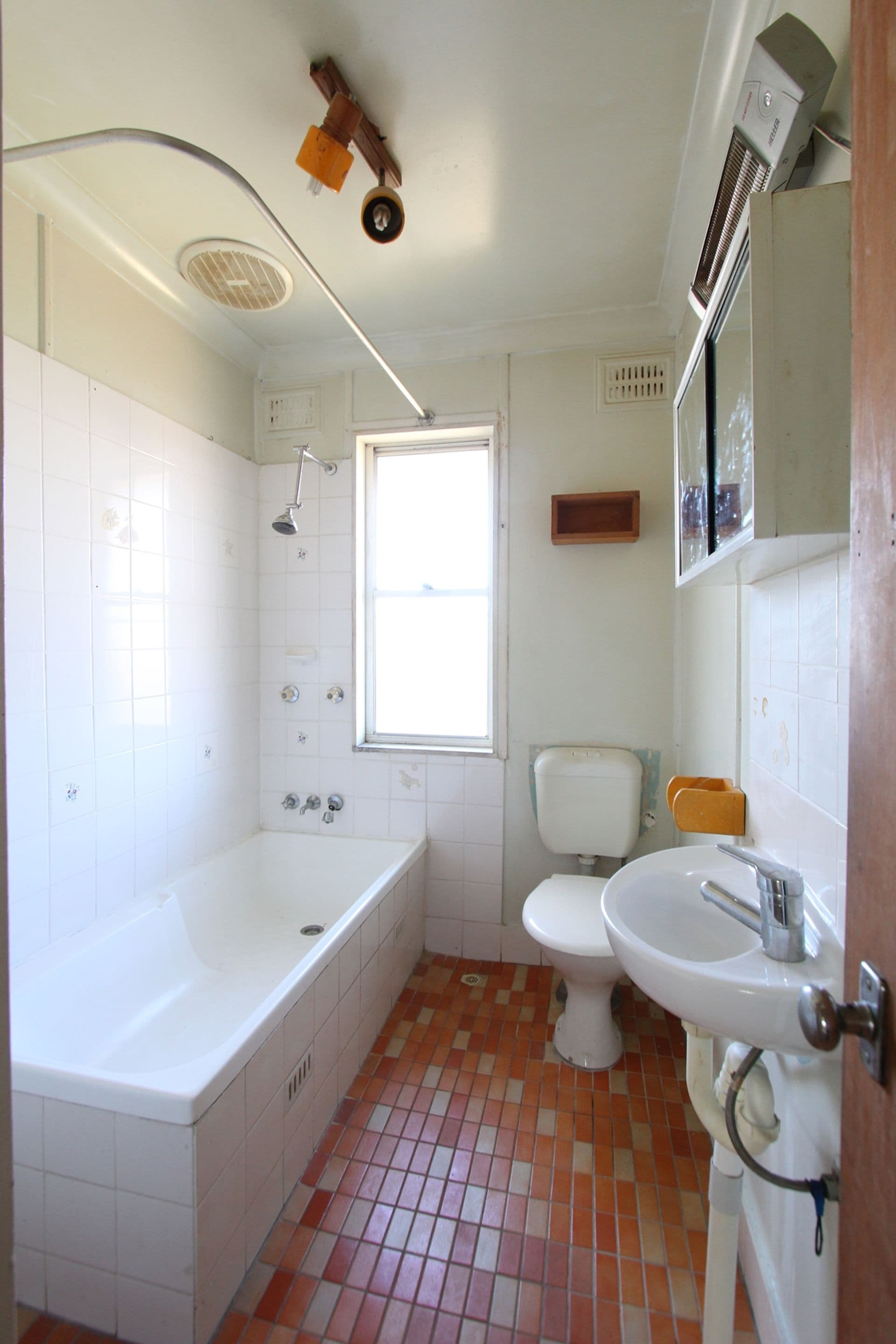 10 Bungulla Street, Sadleir, NSW, 2168, Sadleir - Thumbnail 6