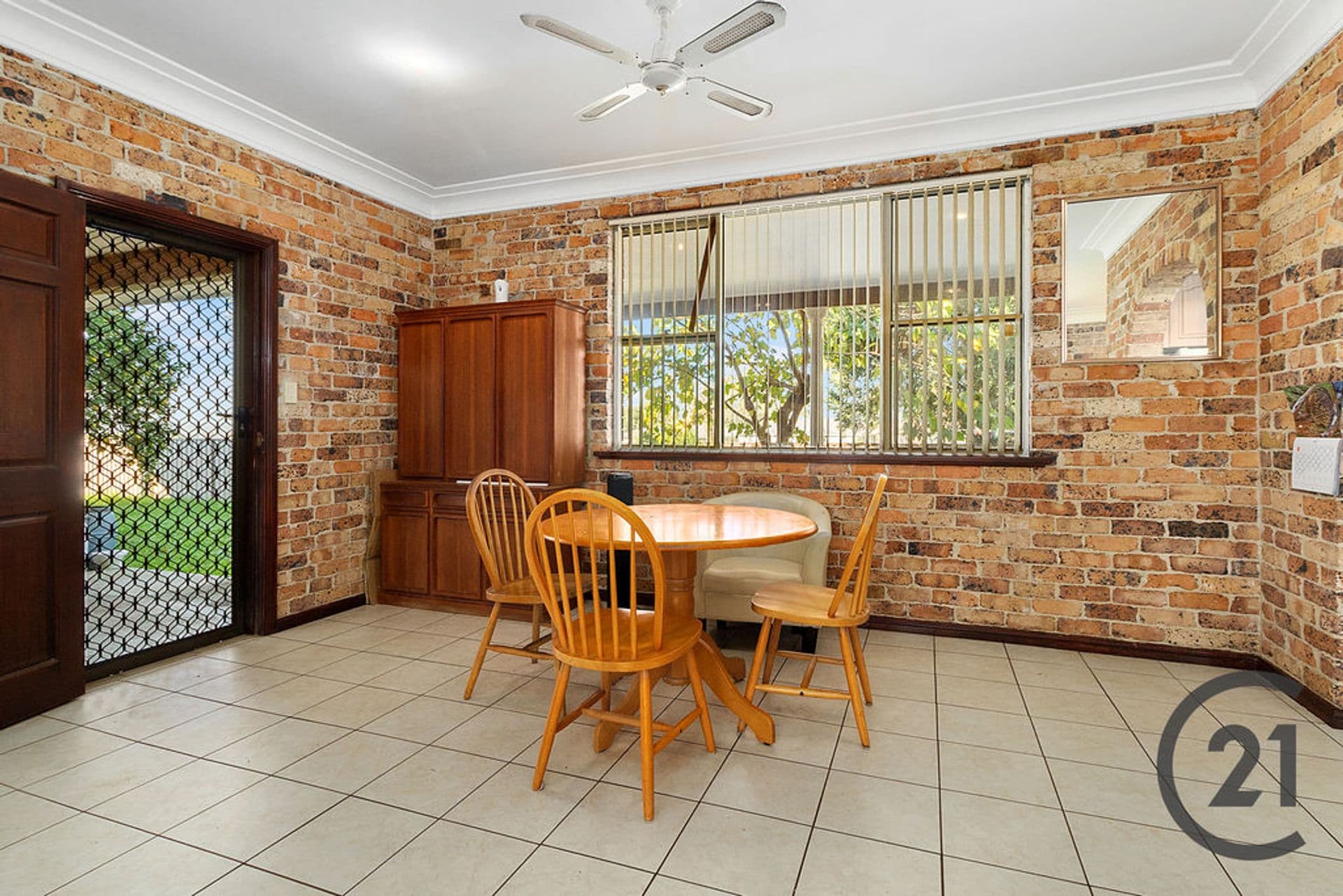 19 Glenfield Road, Glenfield, NSW, 2167, Glenfield - Thumbnail 3