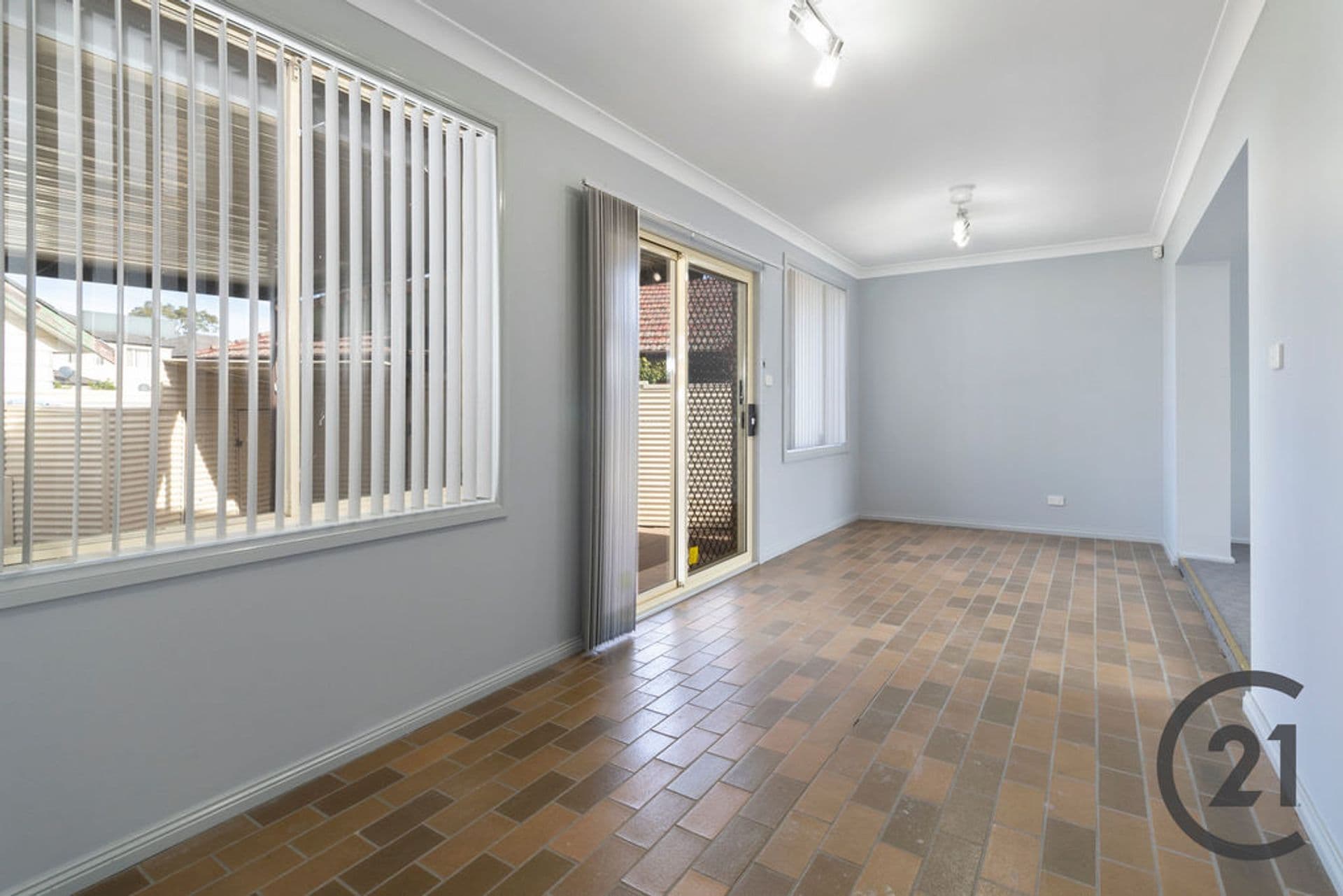 2  Gal Crescent, Moorebank, NSW, 2170, Moorebank - Thumbnail 8