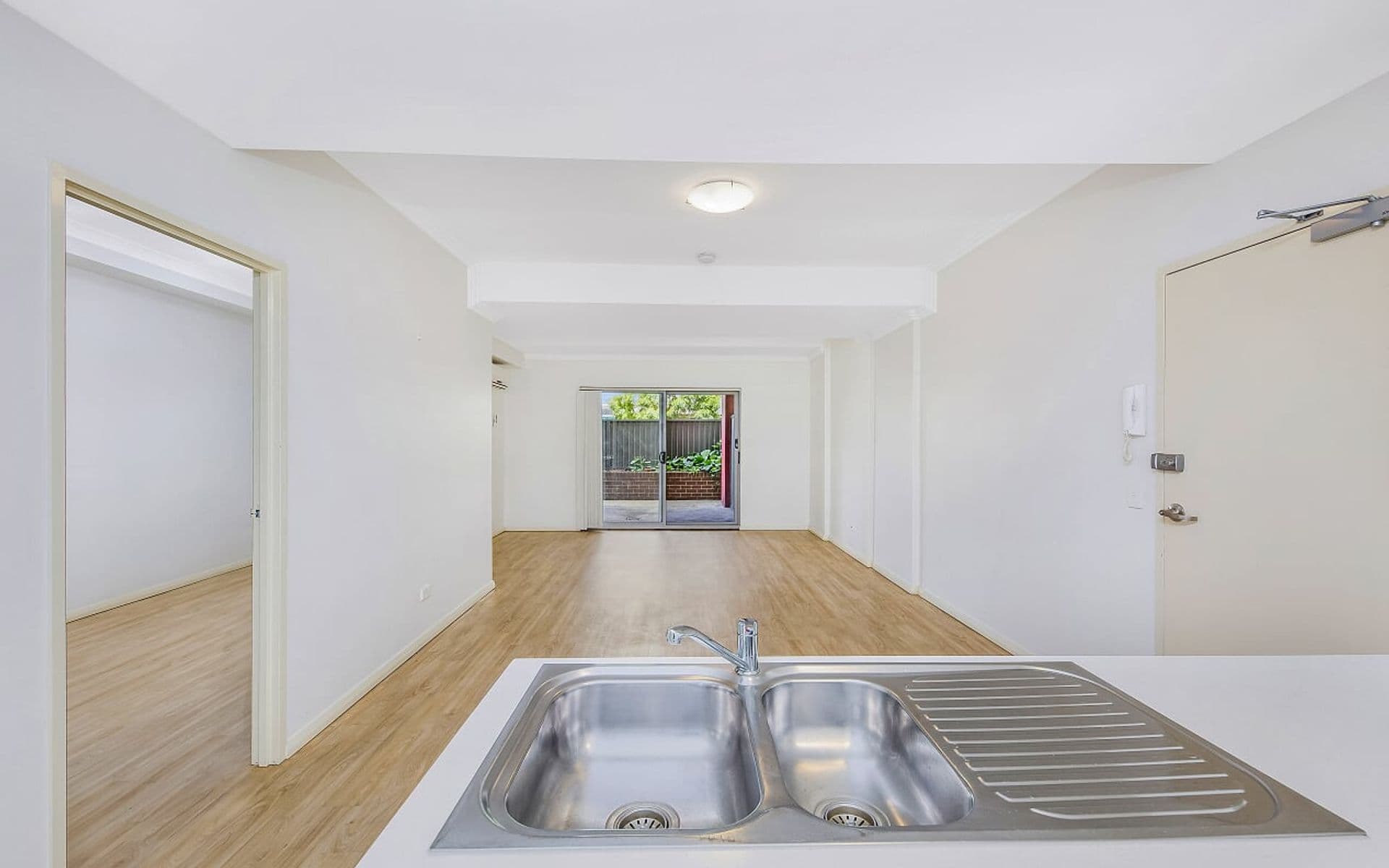 4/24 Lachlan Street, Liverpool, NSW, 2170, Liverpool - Thumbnail 2