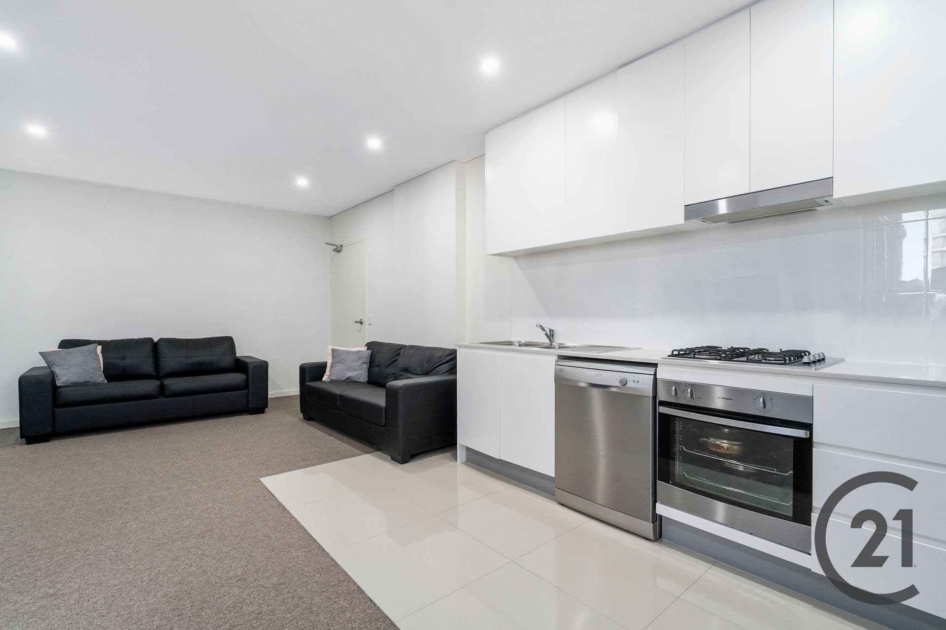 38/4-6 Browne Parade, Liverpool, NSW, 2170, Liverpool - Thumbnail 2