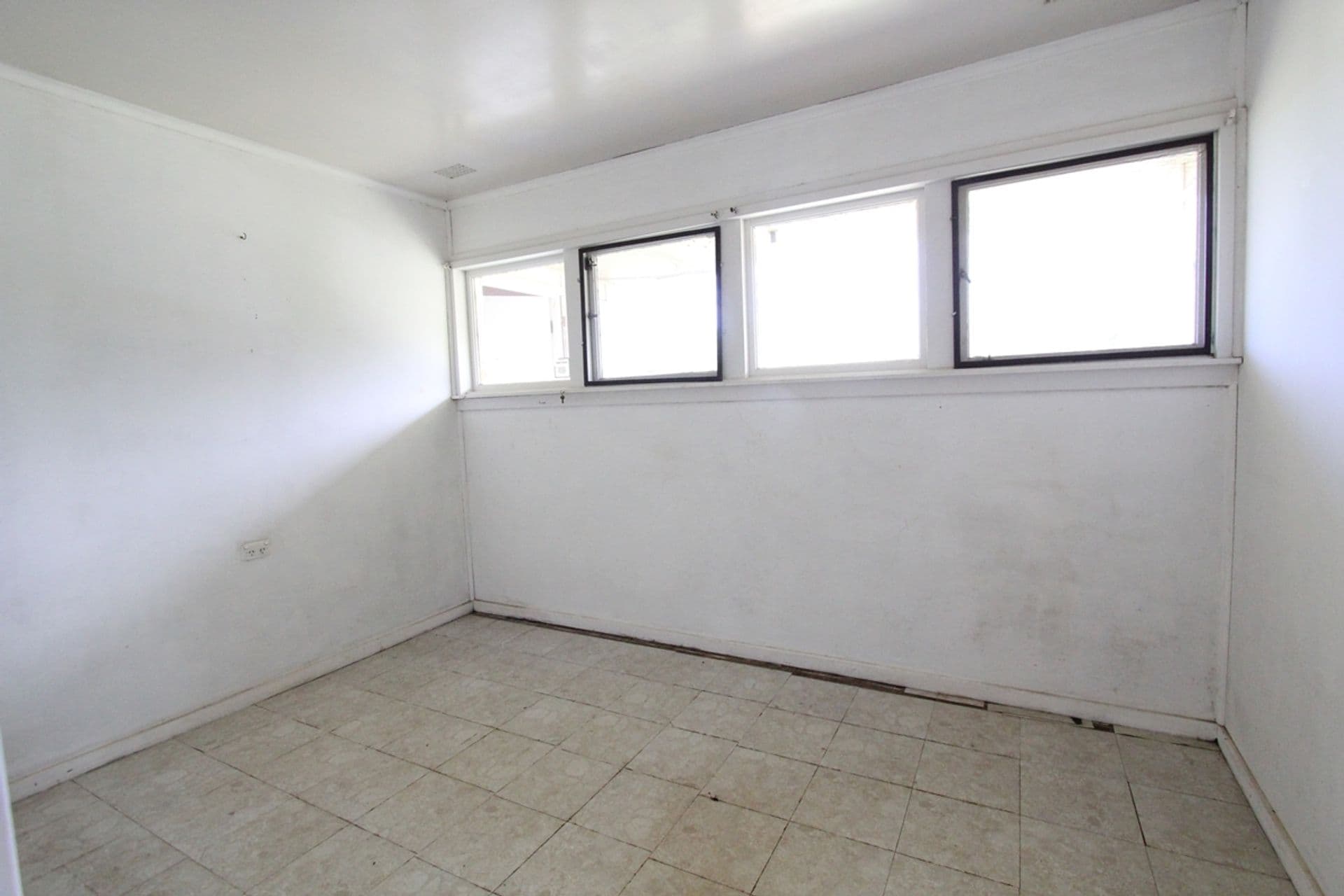 5 Lomani Street, Busby, NSW, 2168, Busby - Thumbnail 4
