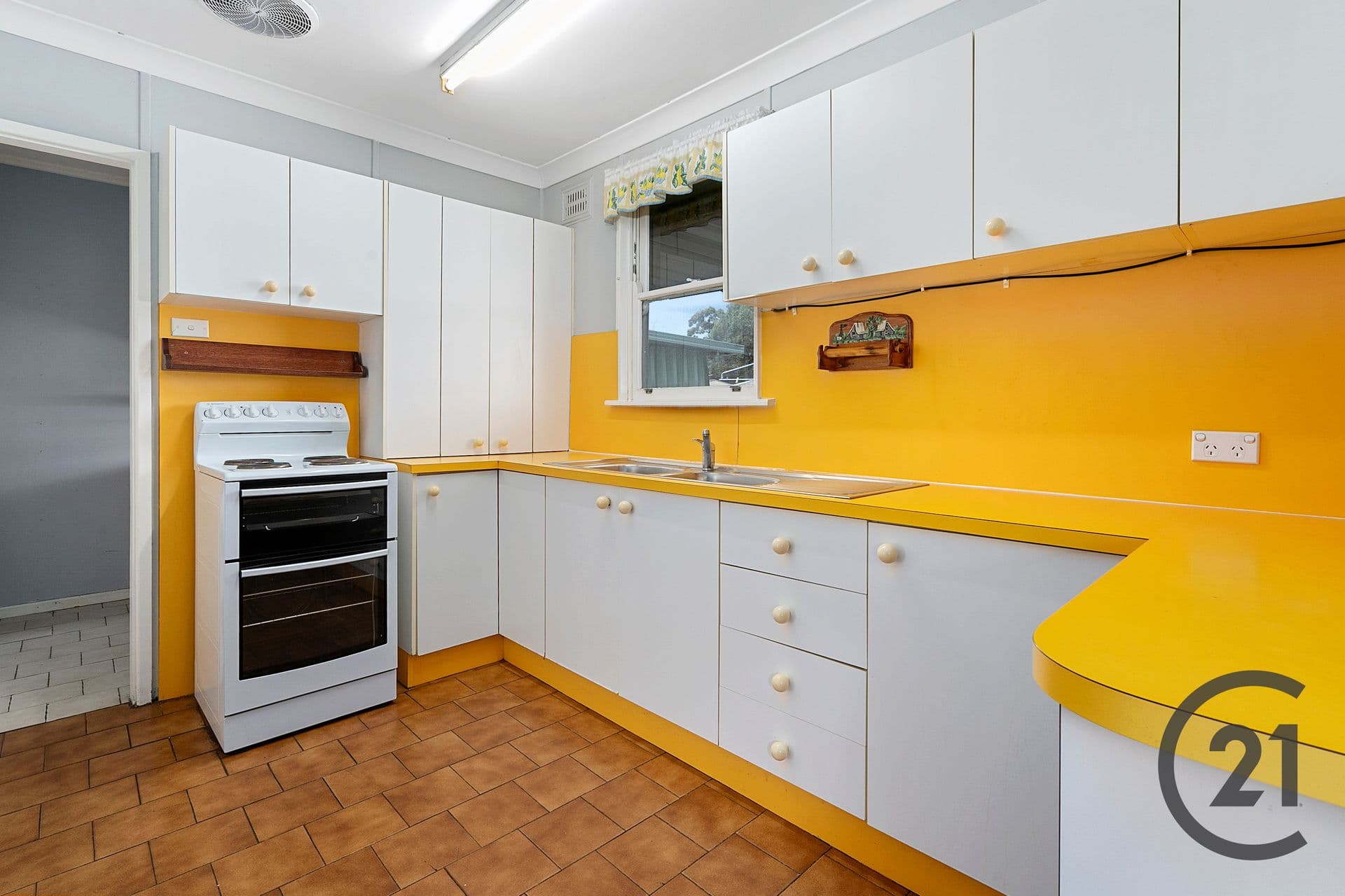 32  Mawson Drive, Cartwright, NSW, 2168, Cartwright - Thumbnail 2
