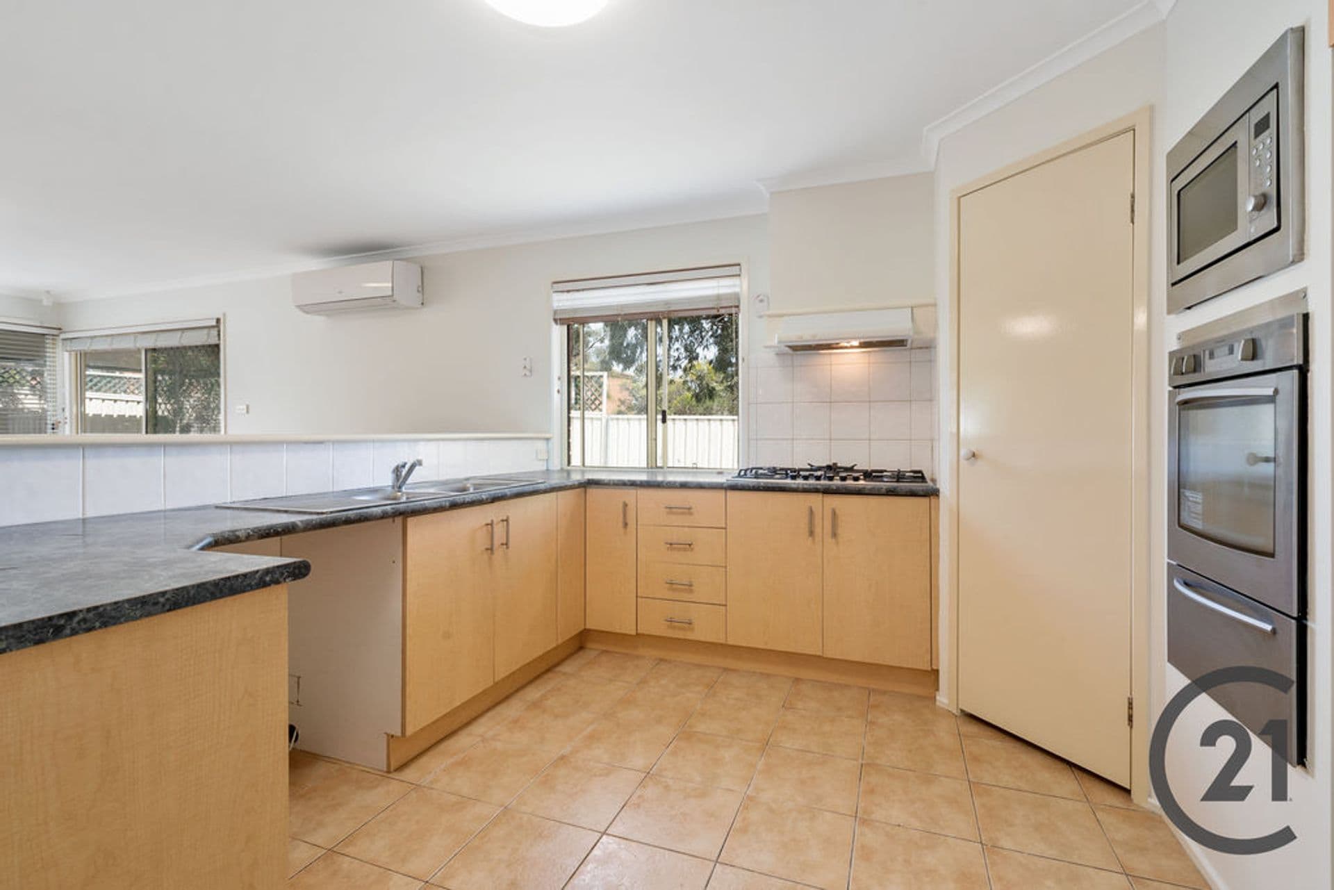 1  Bergalia Close, Prestons, NSW, 2170, Prestons - Thumbnail 3