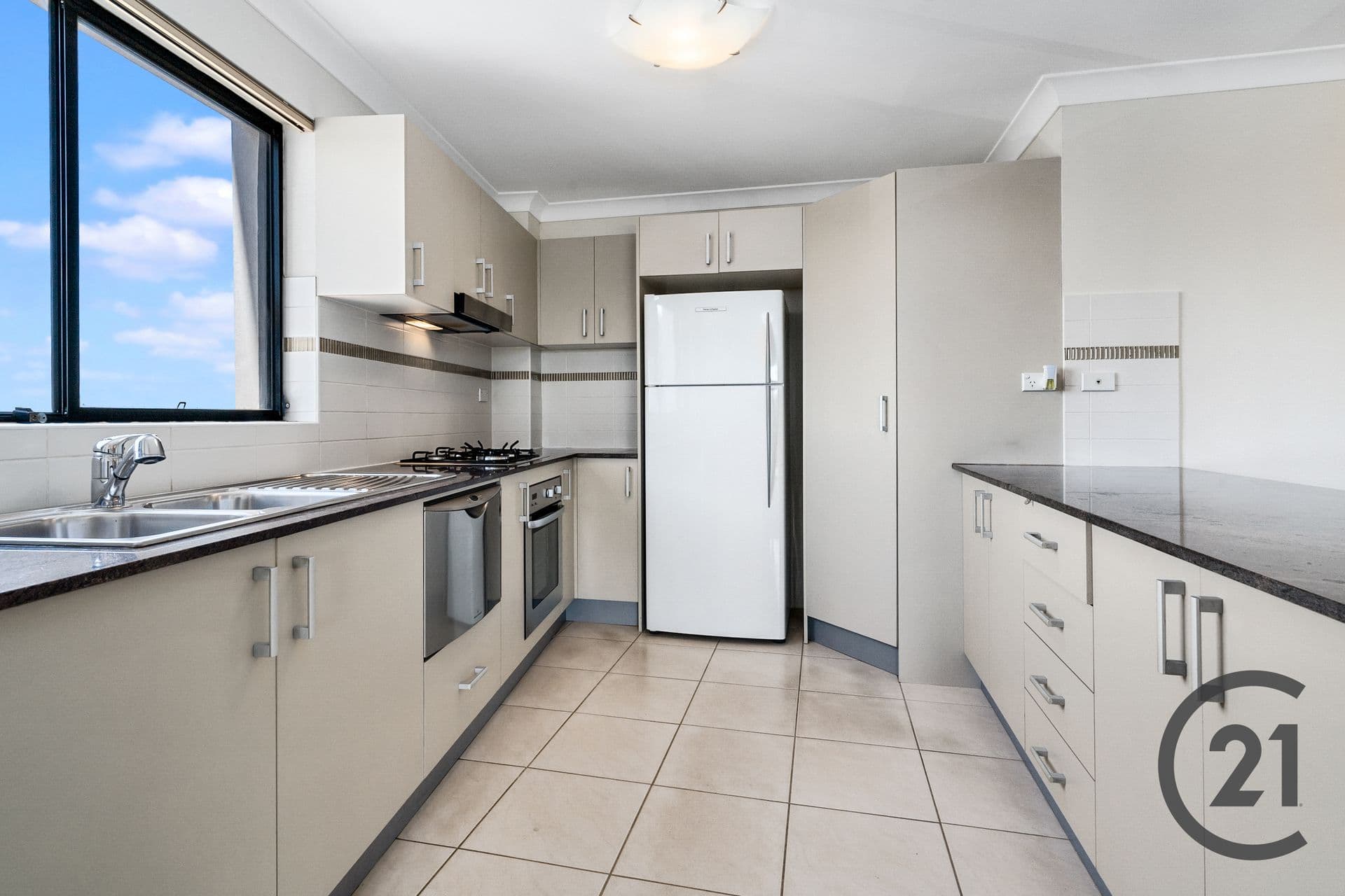 17/16-18 Bigge Street, Liverpool, NSW, 2170, Liverpool - Thumbnail 3