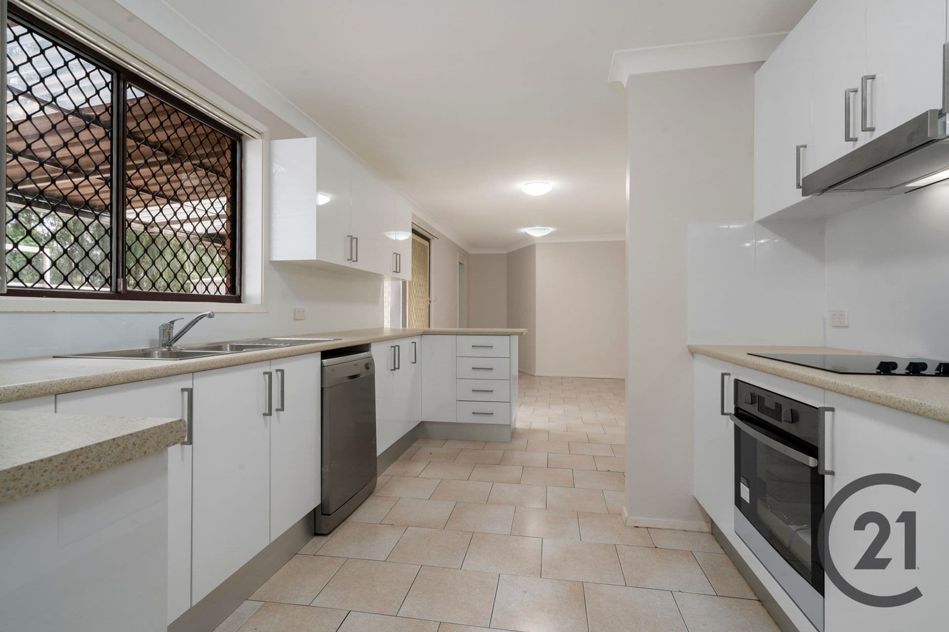 15 Brunswick Crescent, St Johns Park, NSW, 2176, St Johns Park - Thumbnail 2